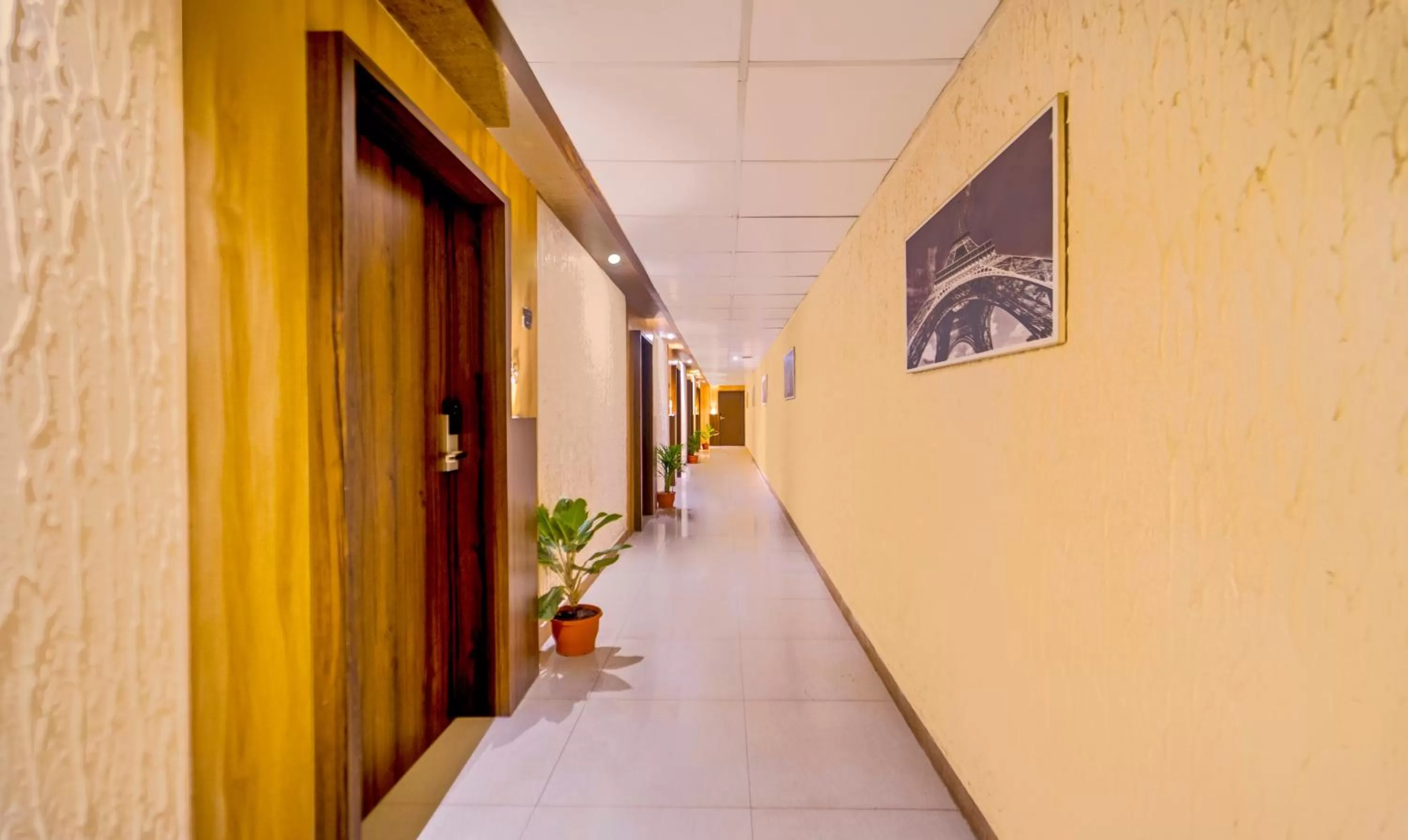 Lobby or reception in Treebo Golden Swan Pammal