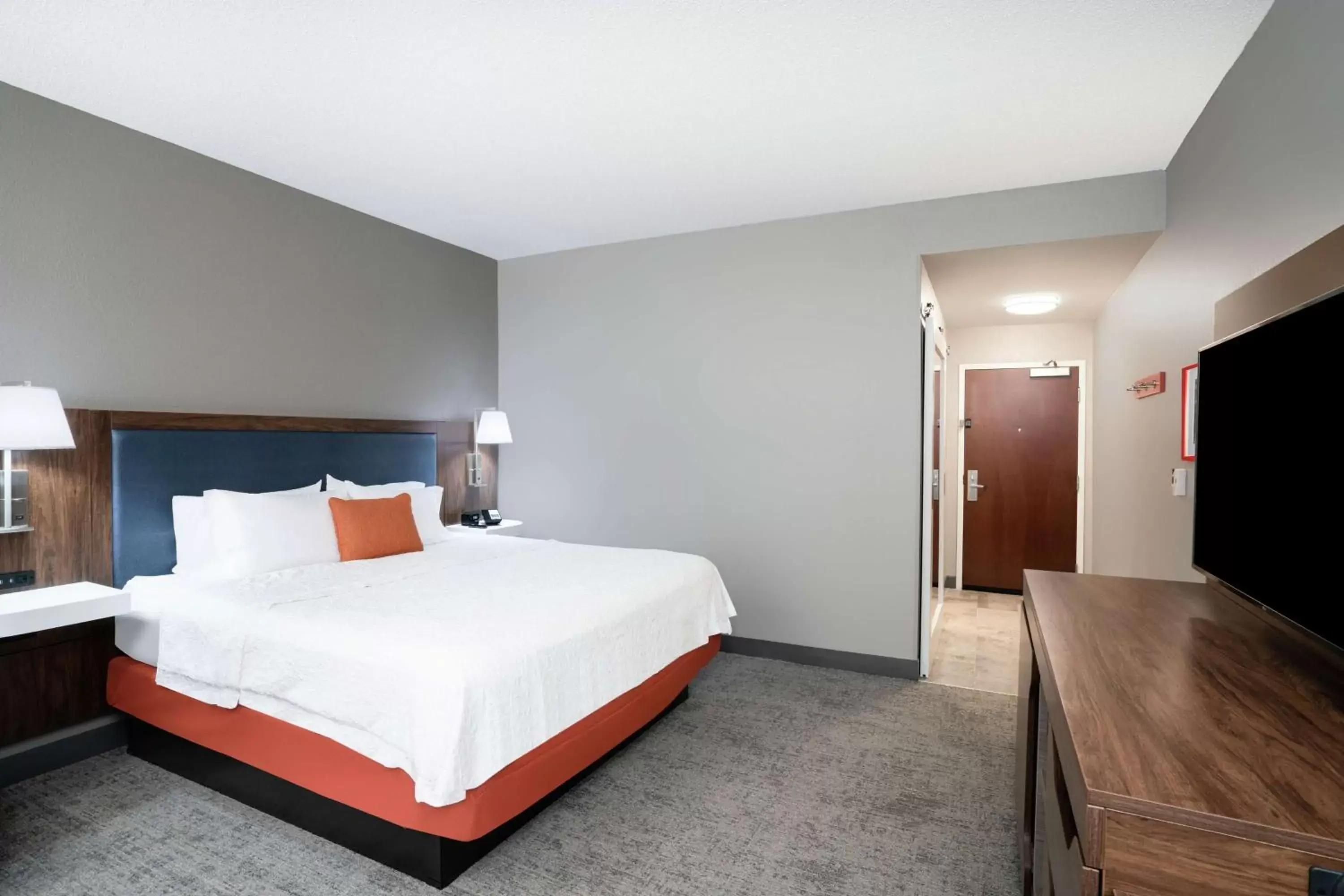 Bedroom, Bed in Hampton Inn & Suites Opelika-I-85 Auburn Area