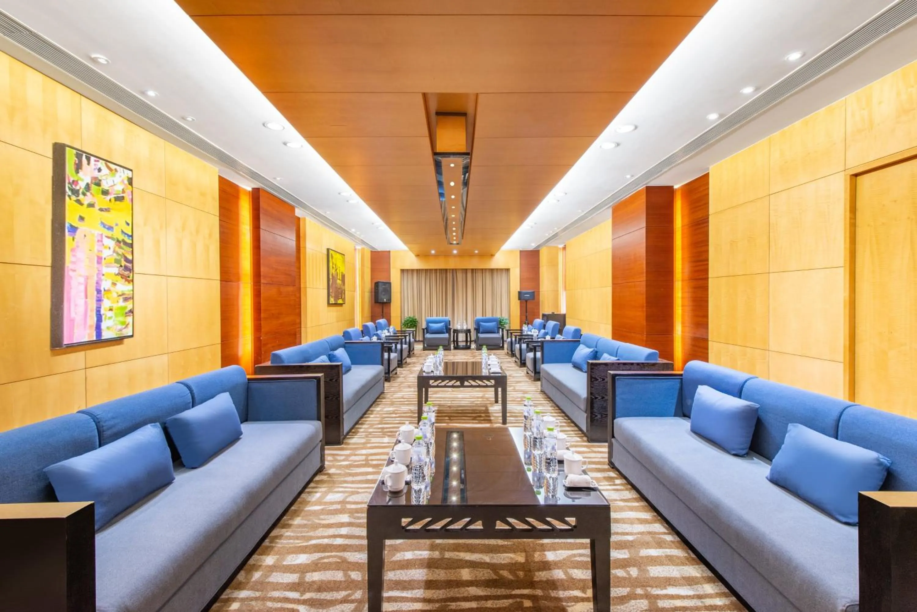 Meeting/conference room in Qingdao Parkview Holiday Hotel