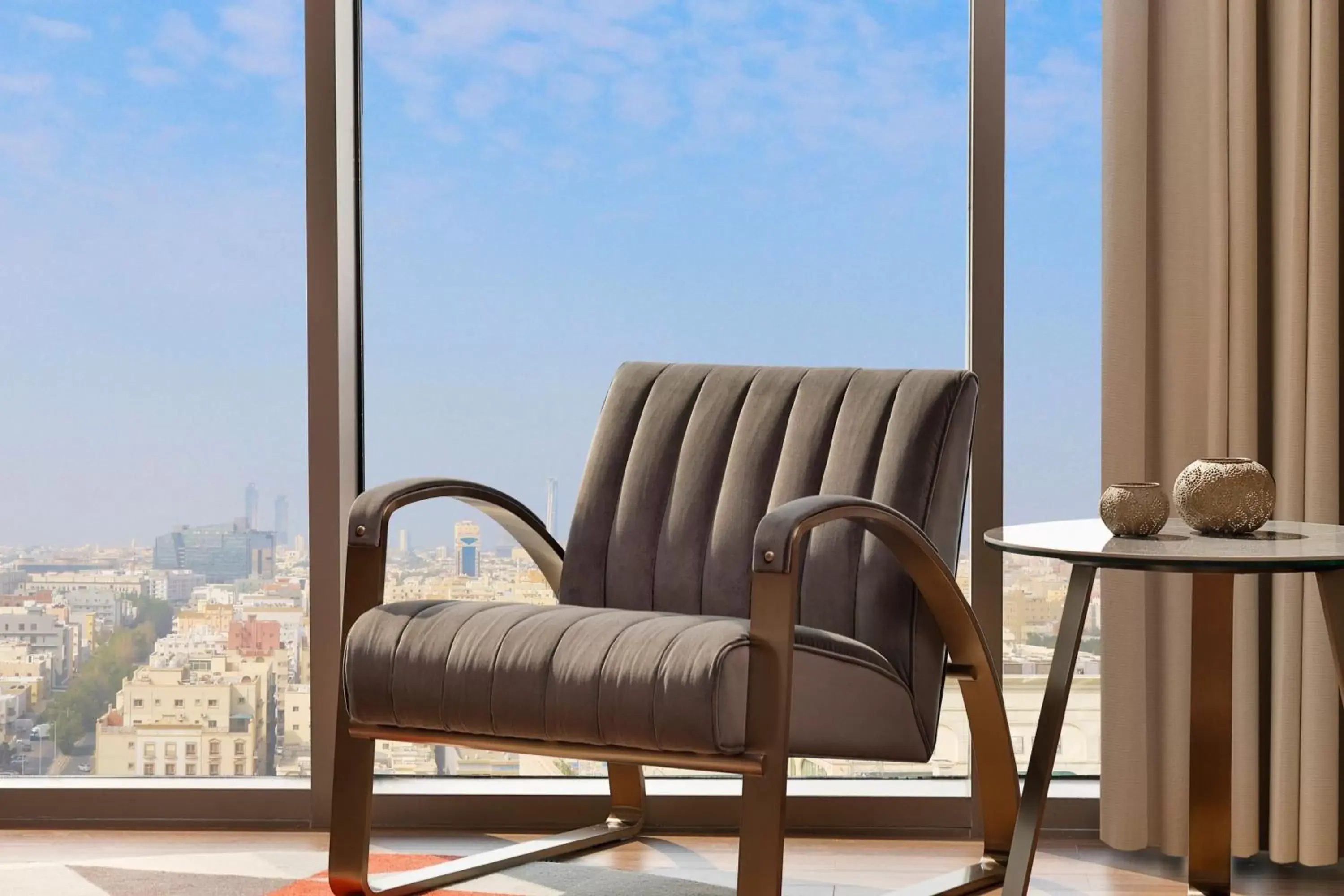 Photo of the whole room, Seating Area in Jeddah Marriott Hotel Madinah Road