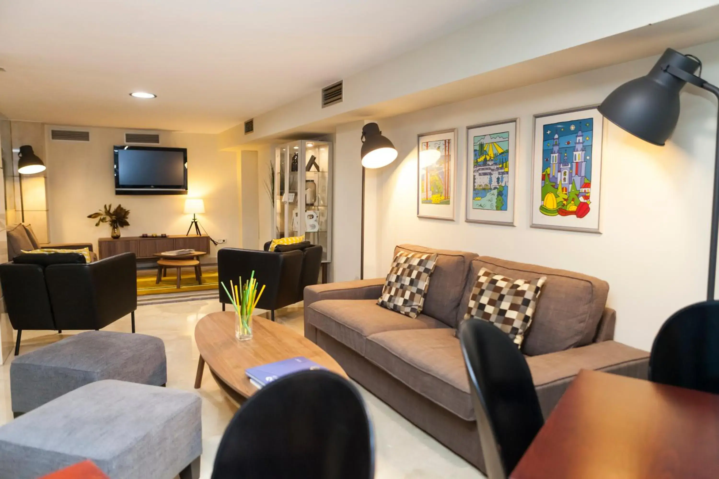 Communal lounge/ TV room, Seating Area in Hotel Sercotel Tres Luces