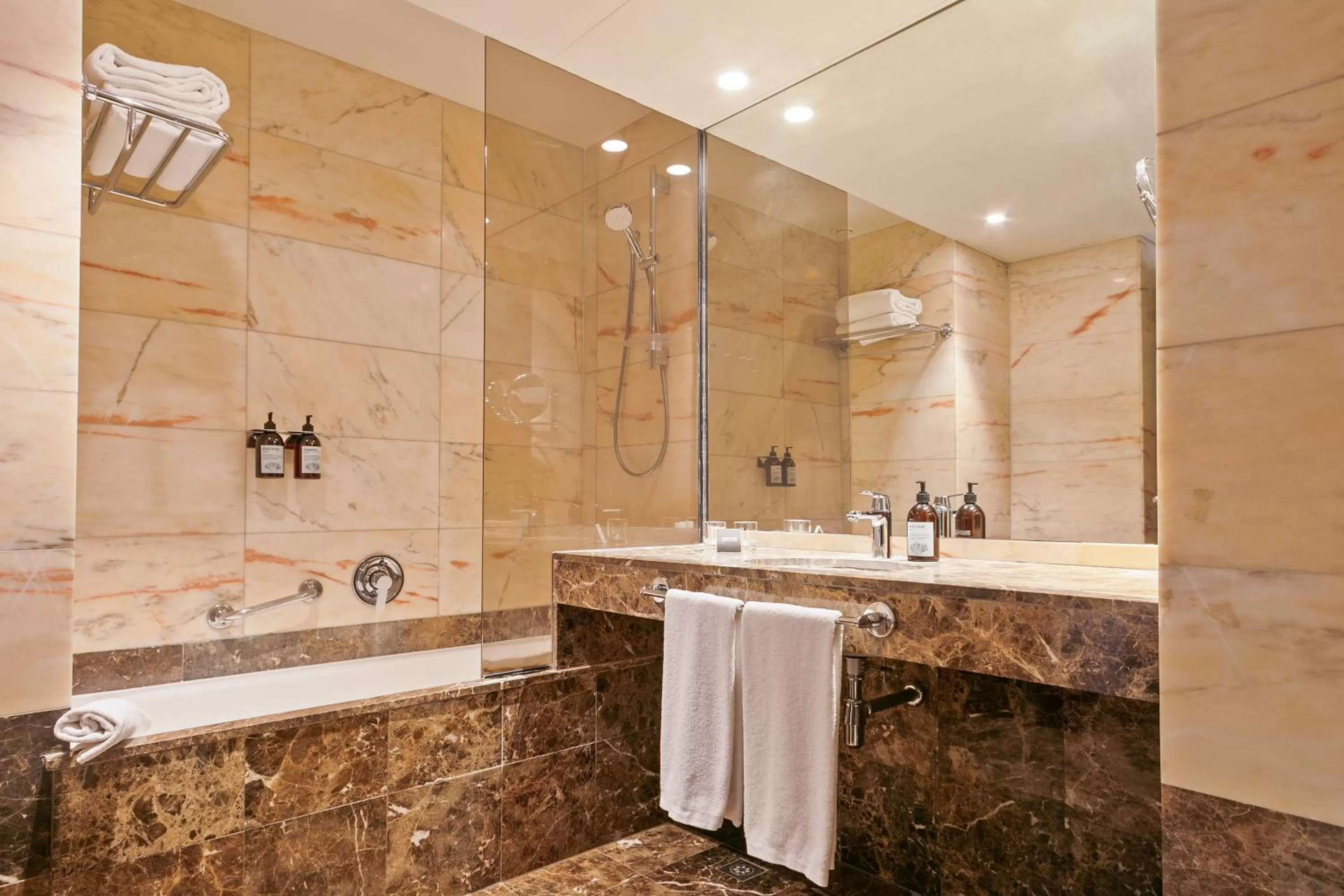 Bathroom in Acta CITY47