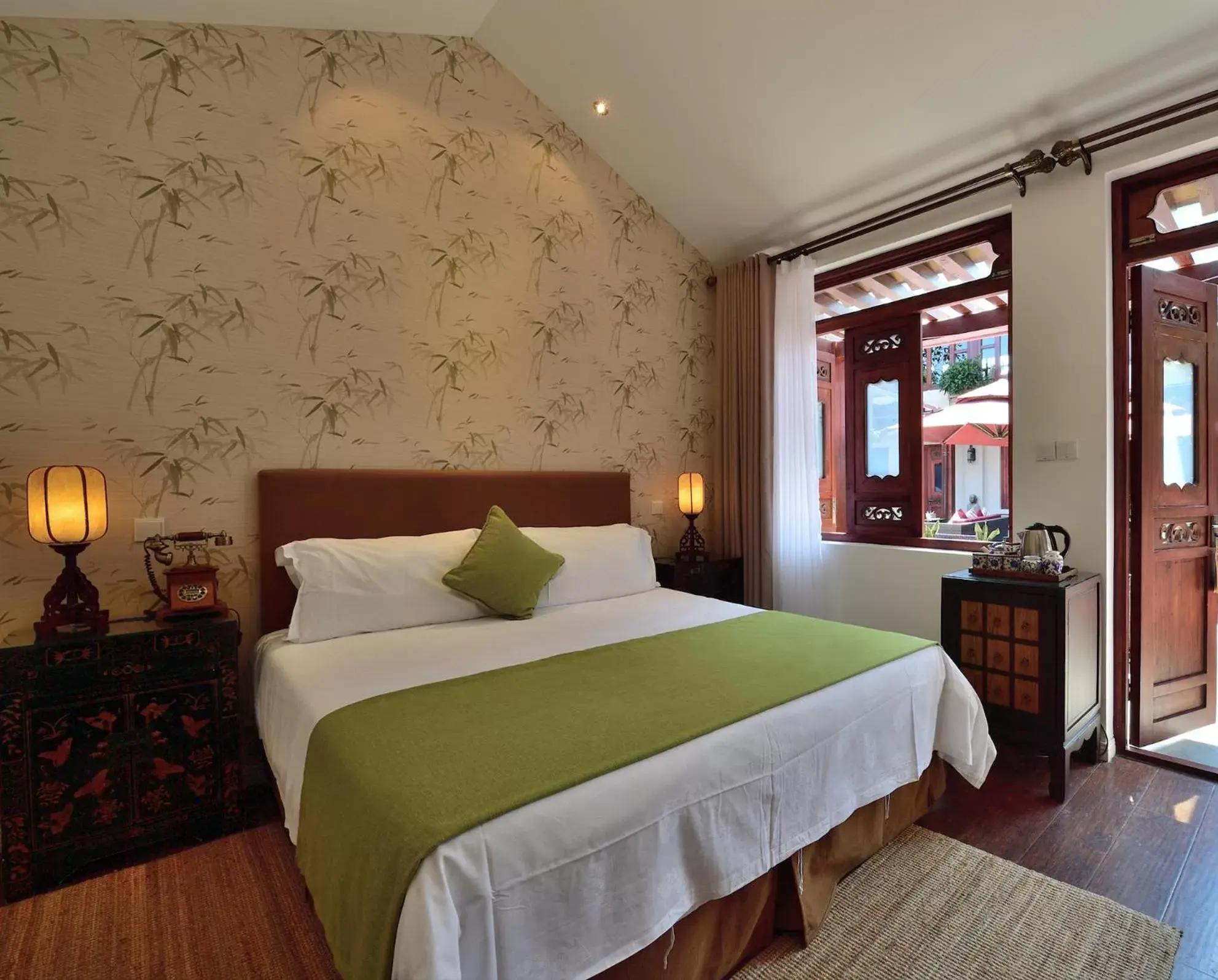 Bedroom, Bed in Jingshan Garden Hotel