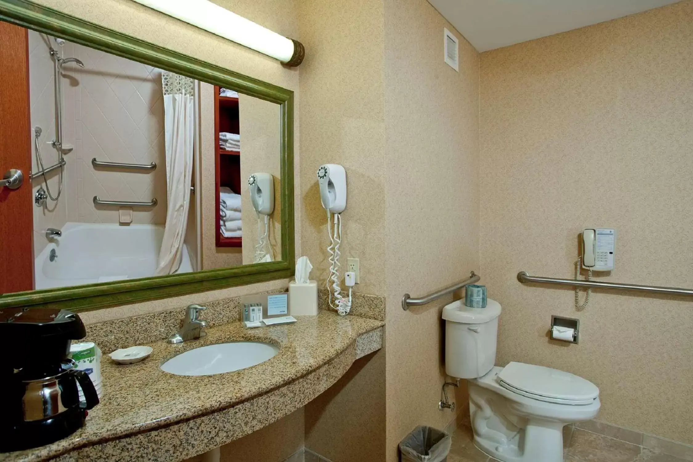 Bathroom in Hampton Inn & Suites Rockland