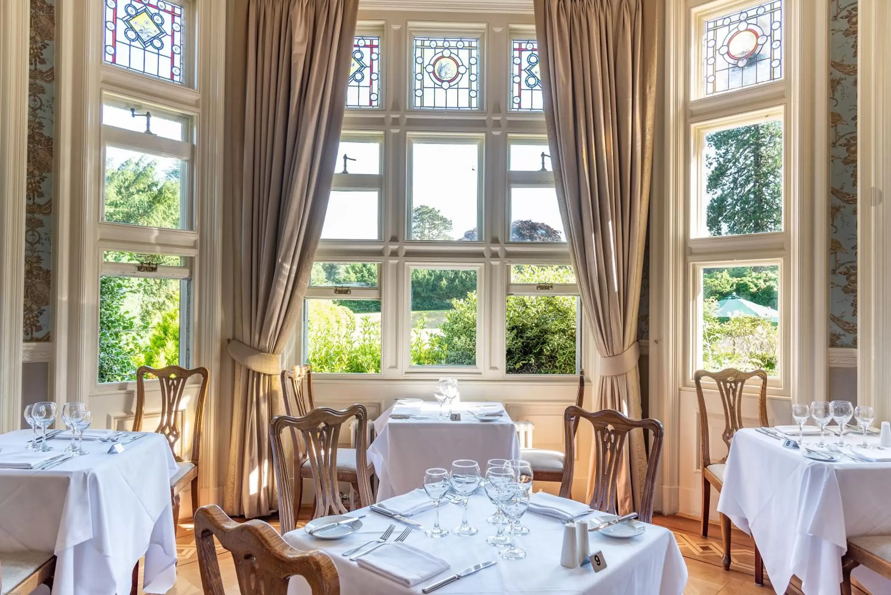 Restaurant/Places to Eat in Pendley Manor