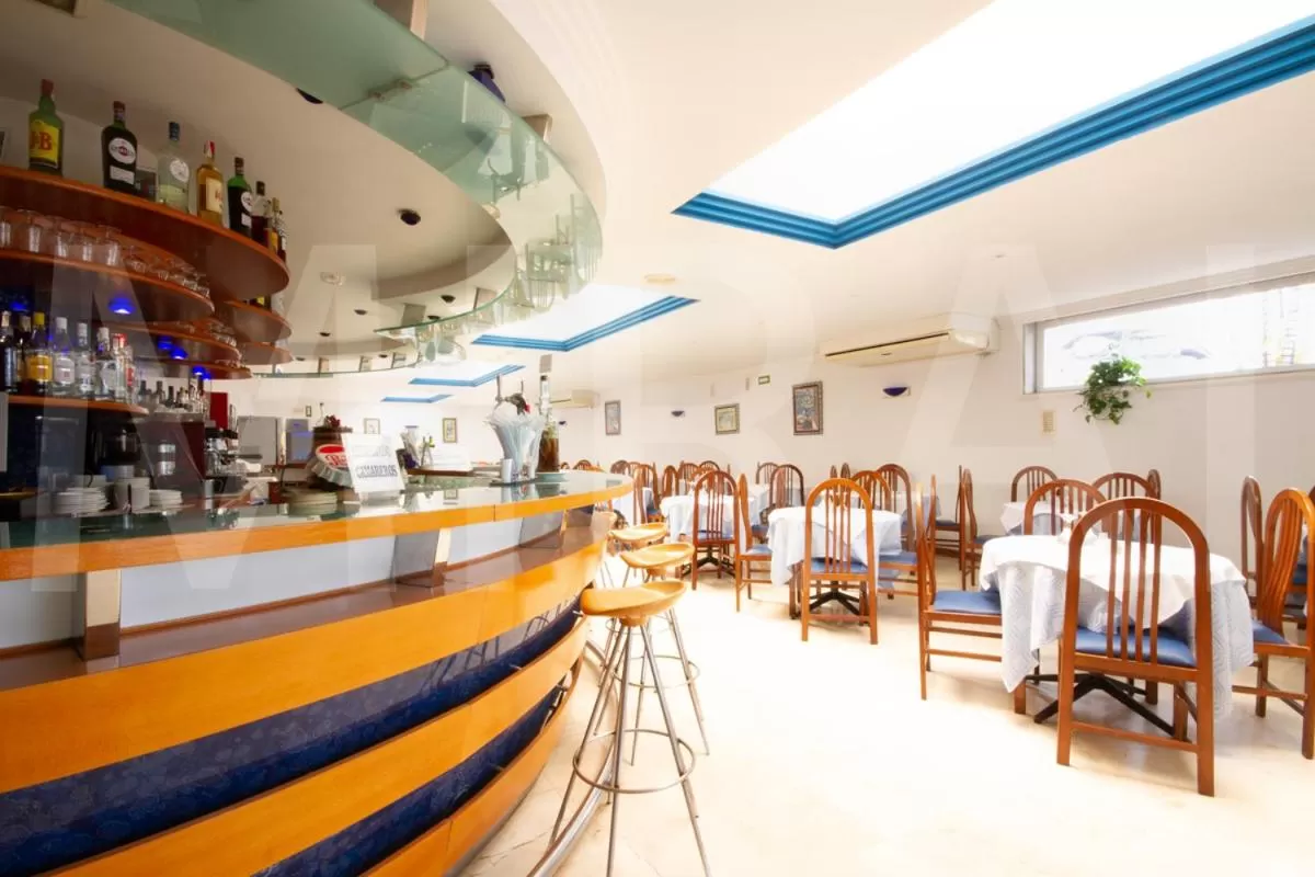 Restaurant/places to eat in Apartamentos Pez Azul