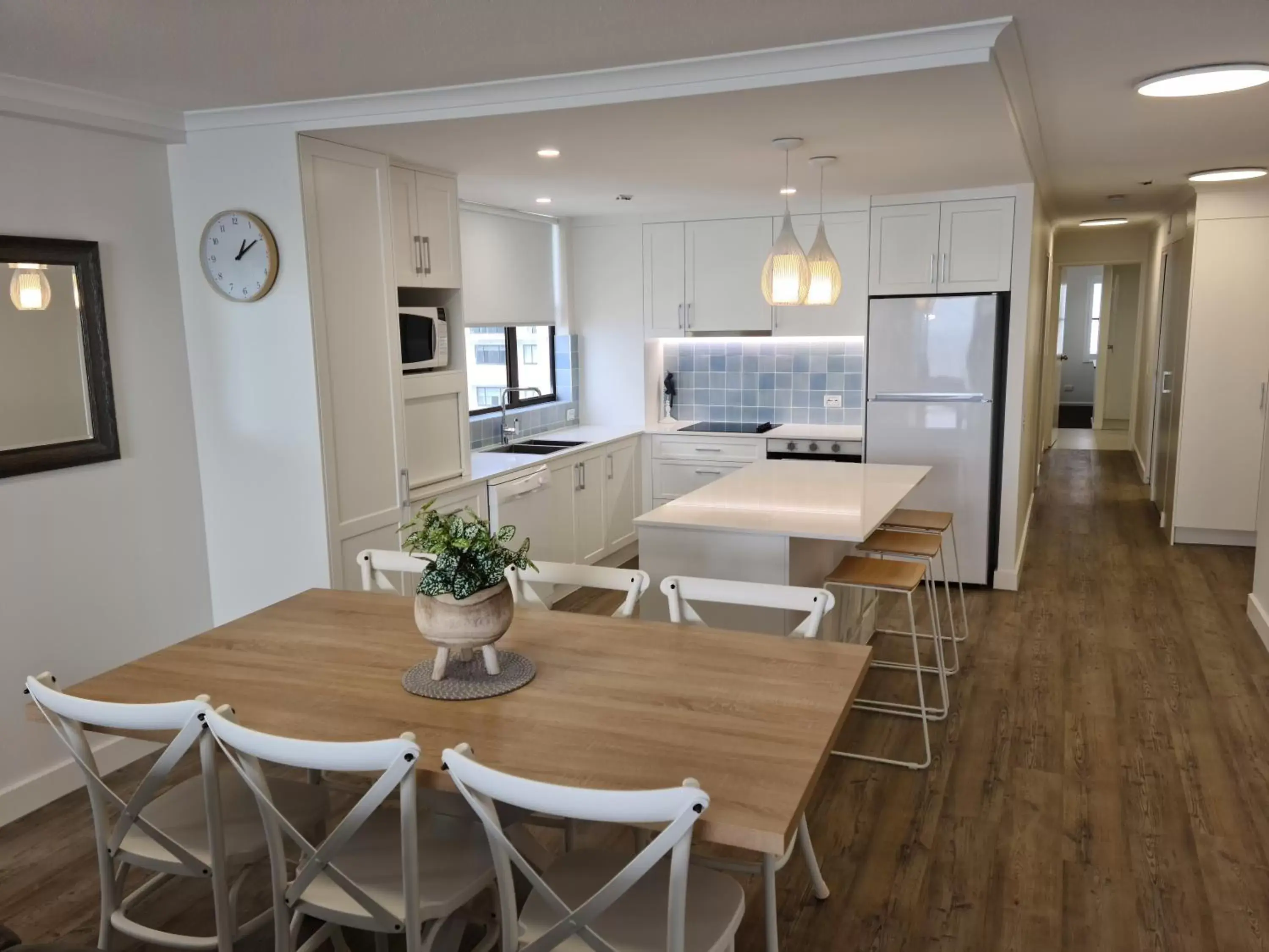 Kitchen or kitchenette, Dining Area in Pacific Beach Resort