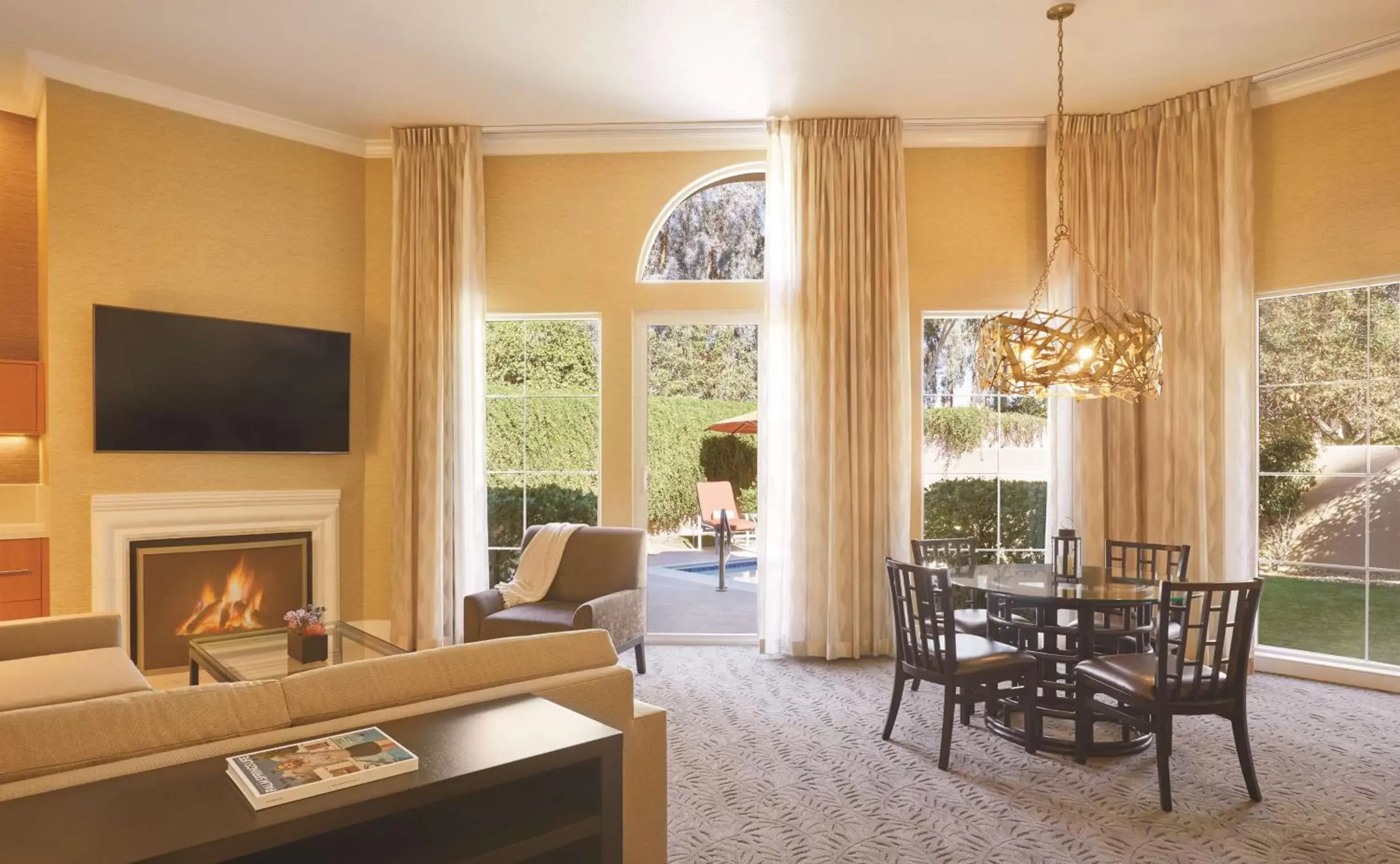 Photo of the whole room, Seating Area in Hyatt Regency Indian Wells Resort & Spa