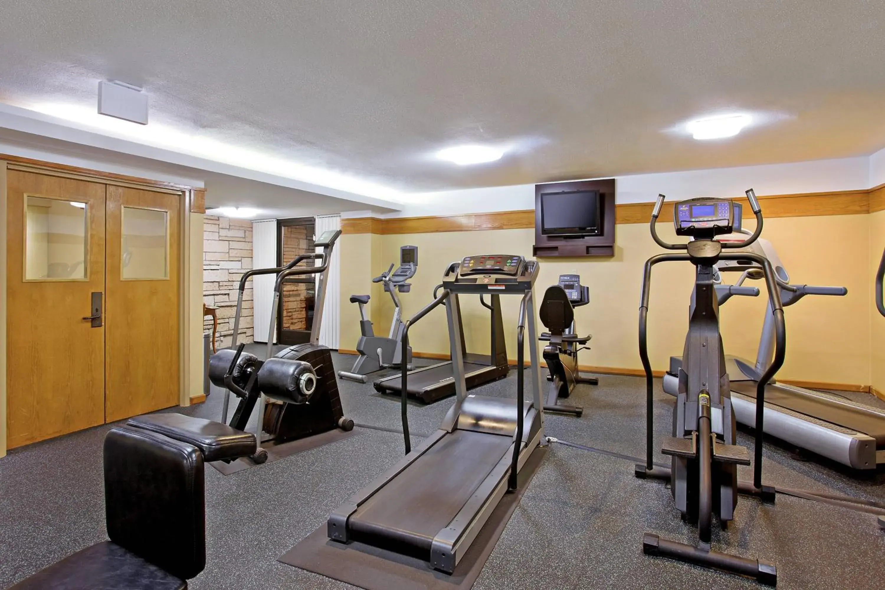 Fitness centre/facilities, Fitness Center/Facilities in Four Points By Sheraton Ventura Harbor Resort