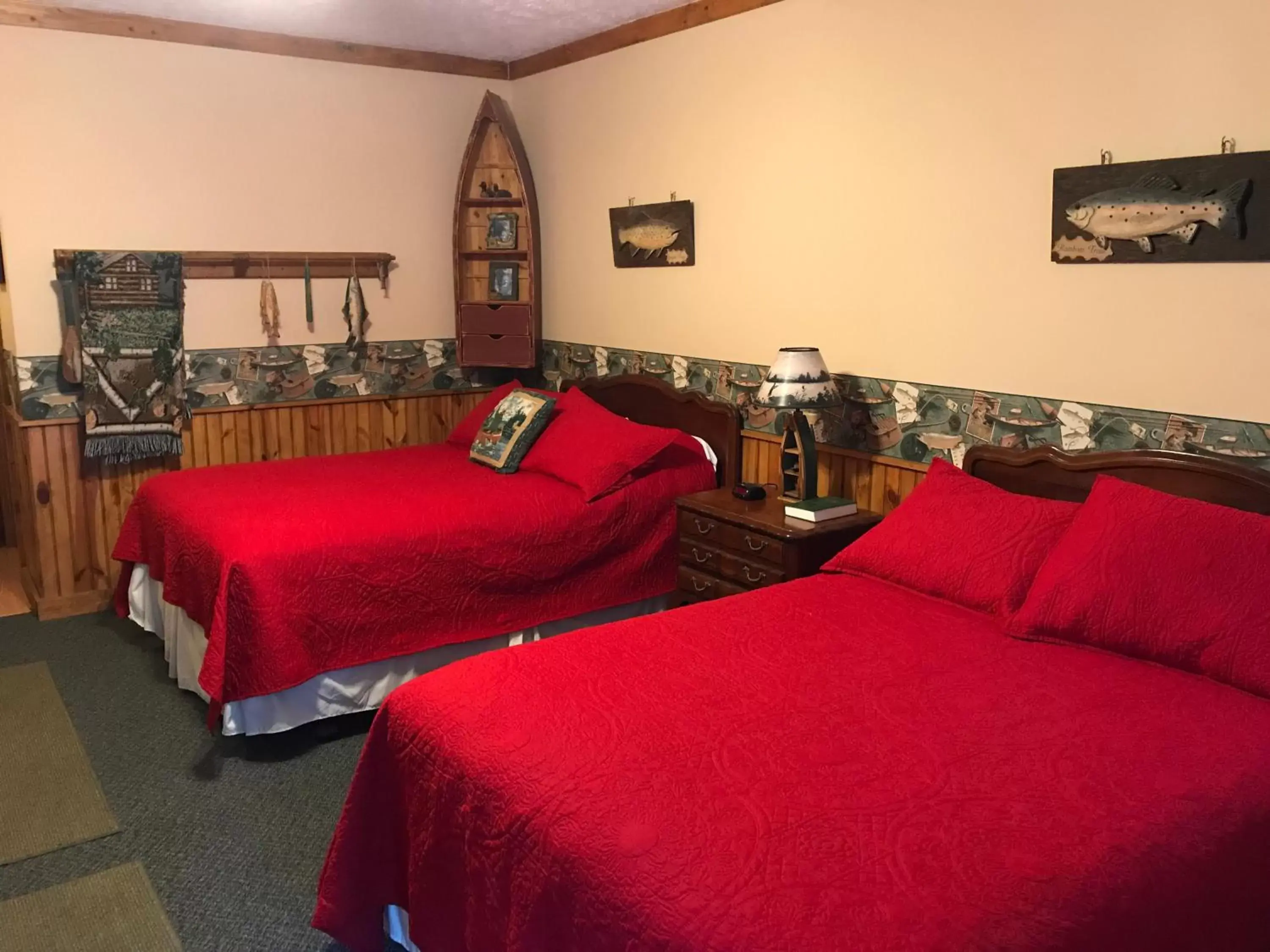 Bedroom, Bed in Mountain Aire Cottages & Inn