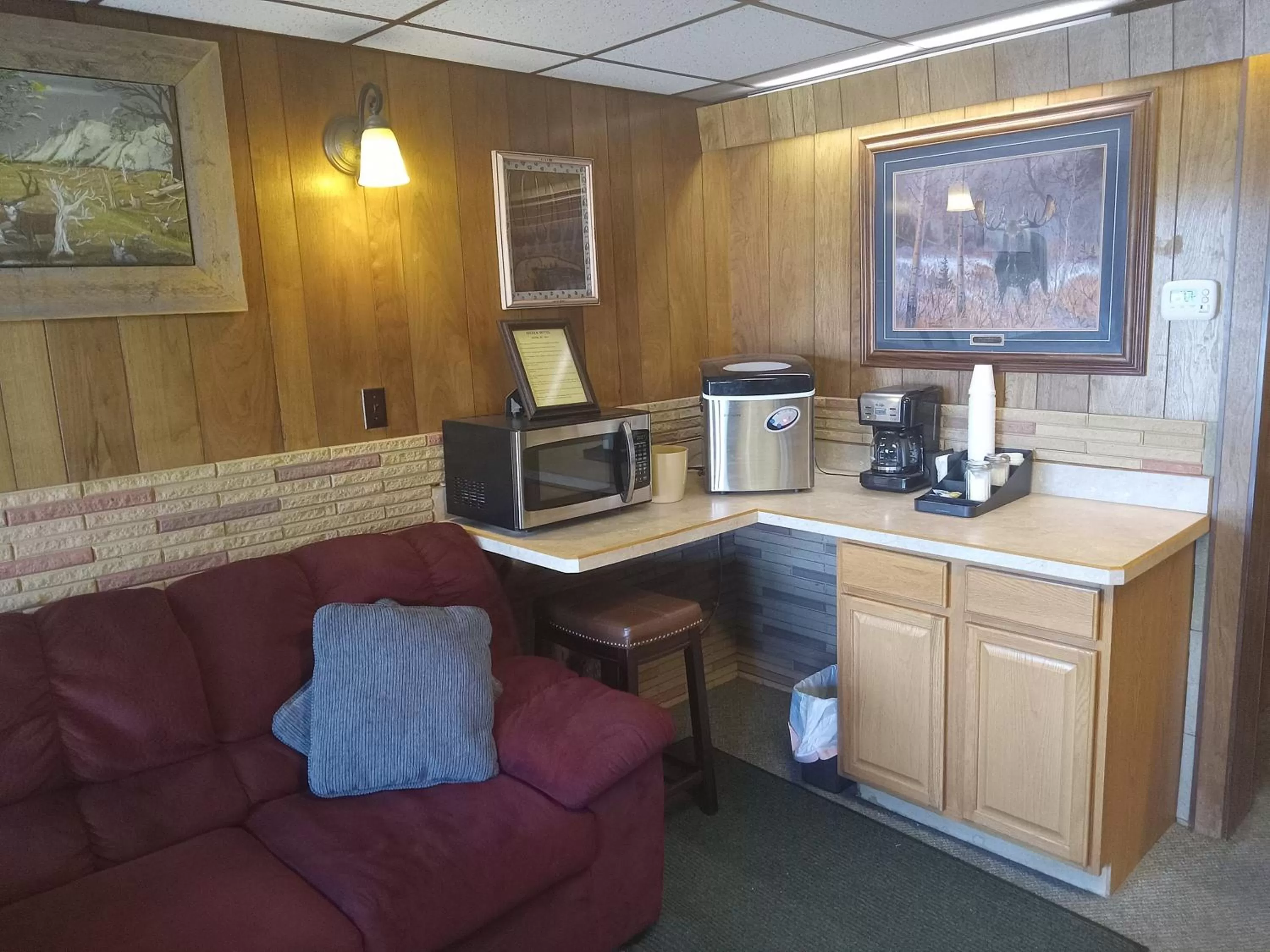 Coffee/tea facilities in Siesta Motel