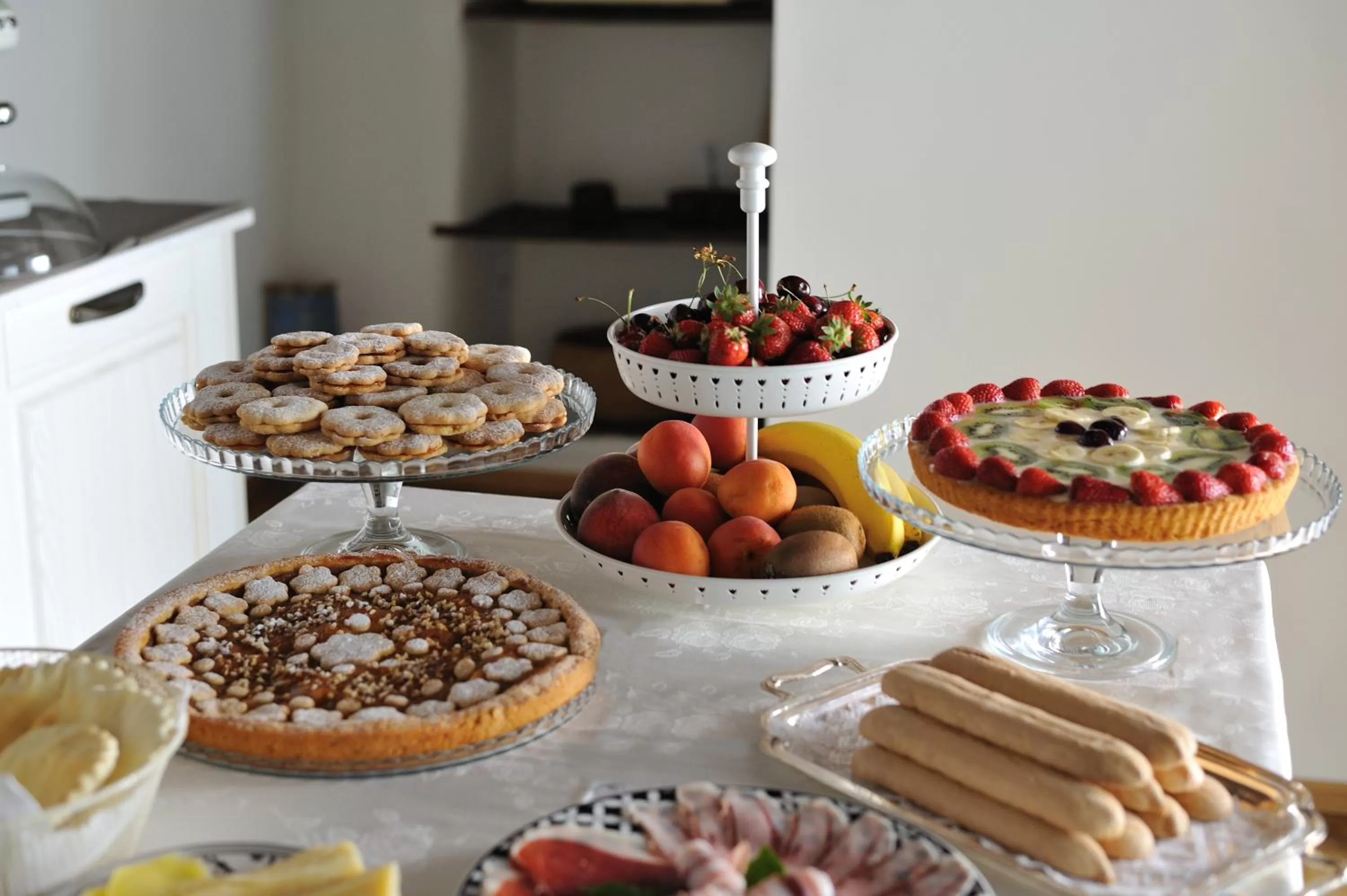 Buffet breakfast in B&B e Home Restaurant S'ispera Monolocale uso esclusivo