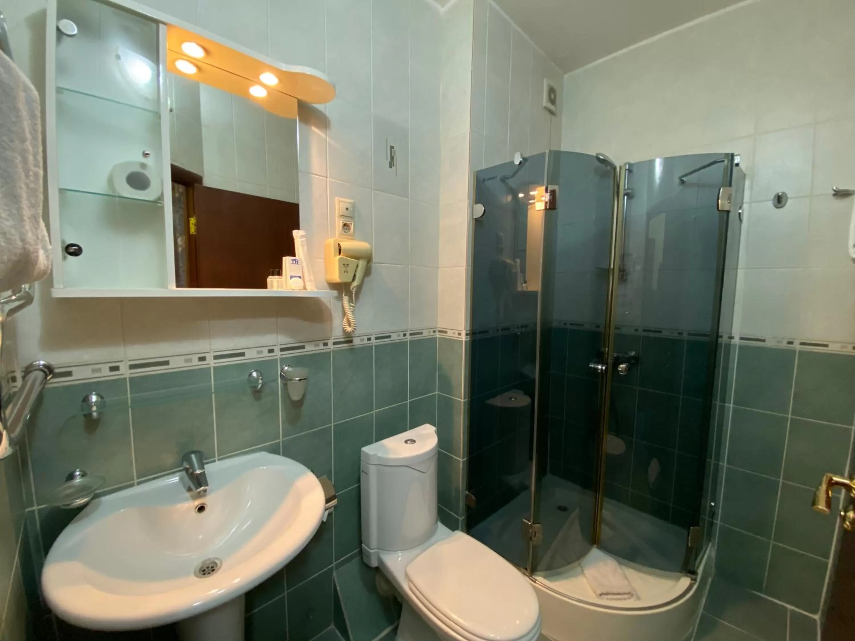 Shower in Tengri Hotel