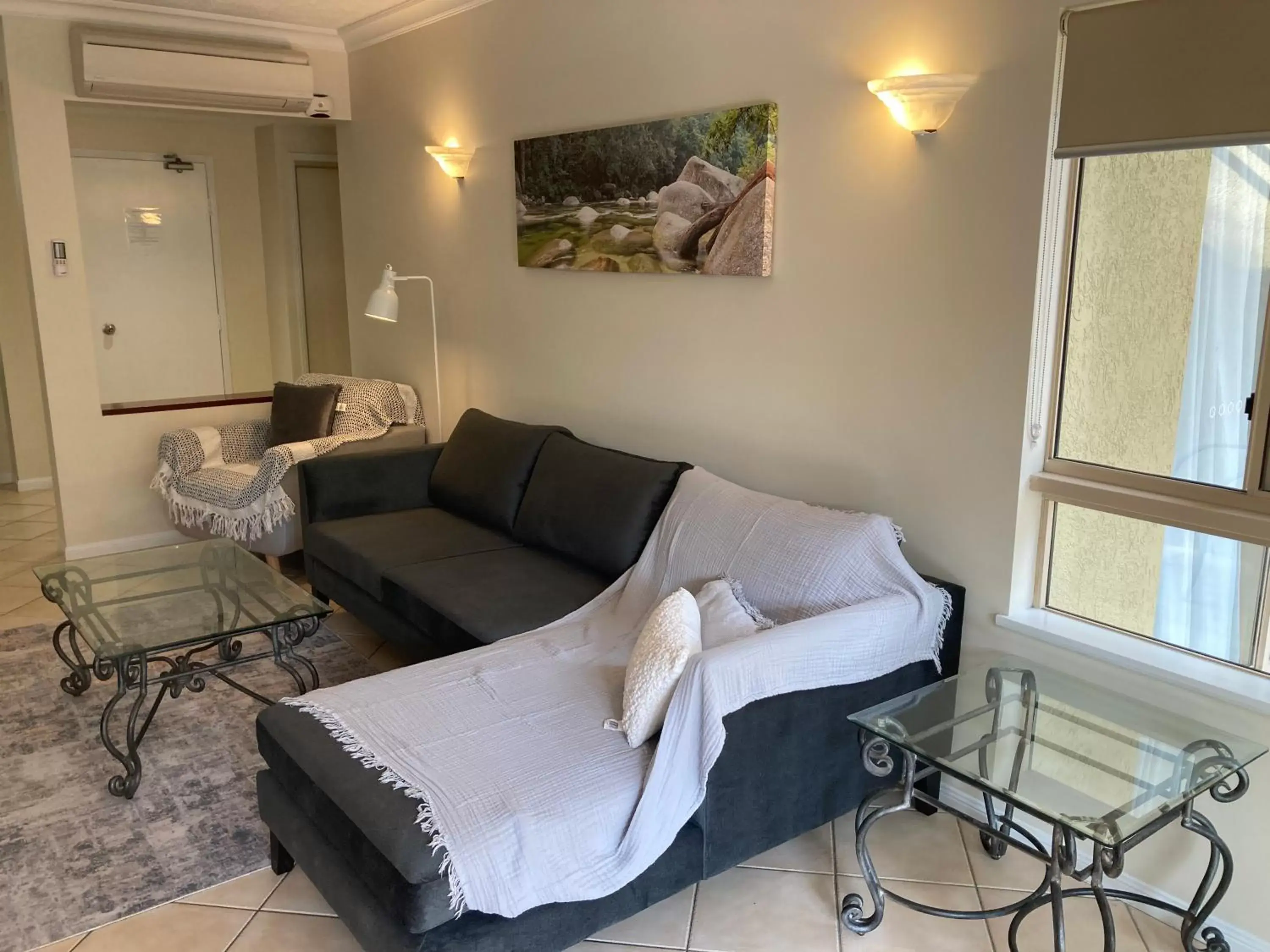 Living room, Seating Area in The Lakes Resort Cairns