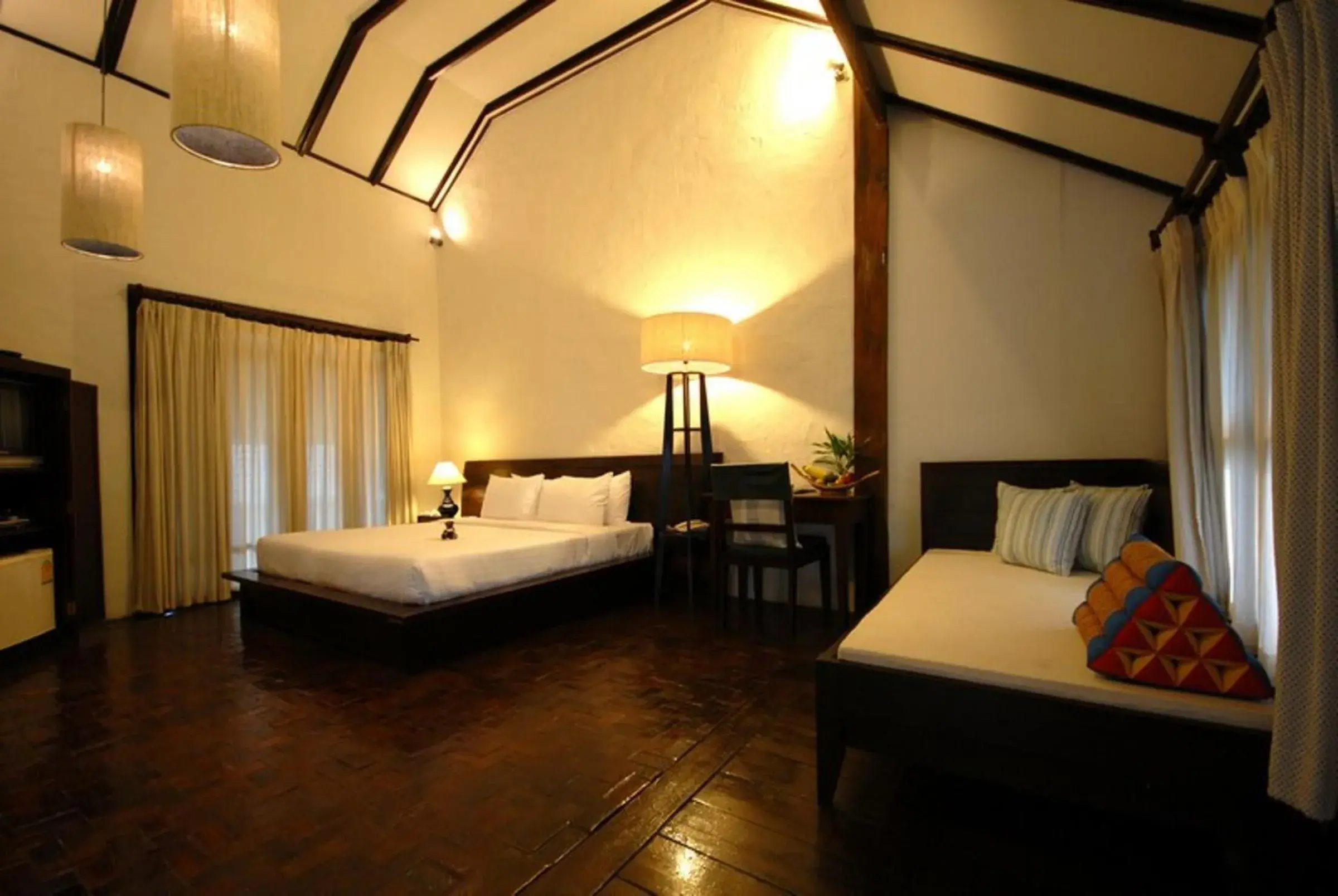 Photo of the whole room, Bed in Banthai Village Hotel