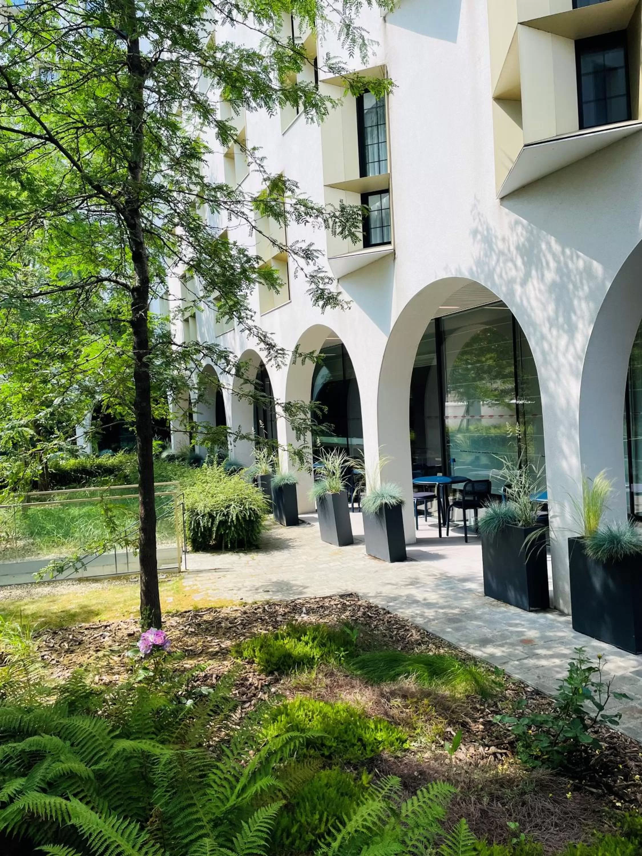 Garden in Residhome Paris Gare de Lyon - Jacqueline de Romilly