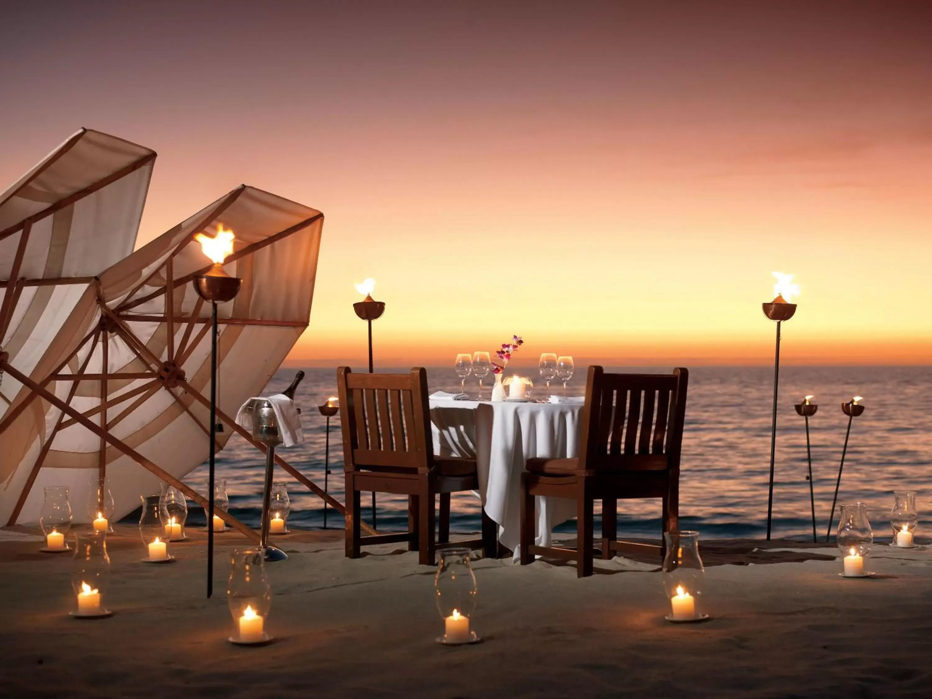 Restaurant/places to eat, Sunrise/Sunset in La Playa Beach & Golf Resort, a Noble House Resort