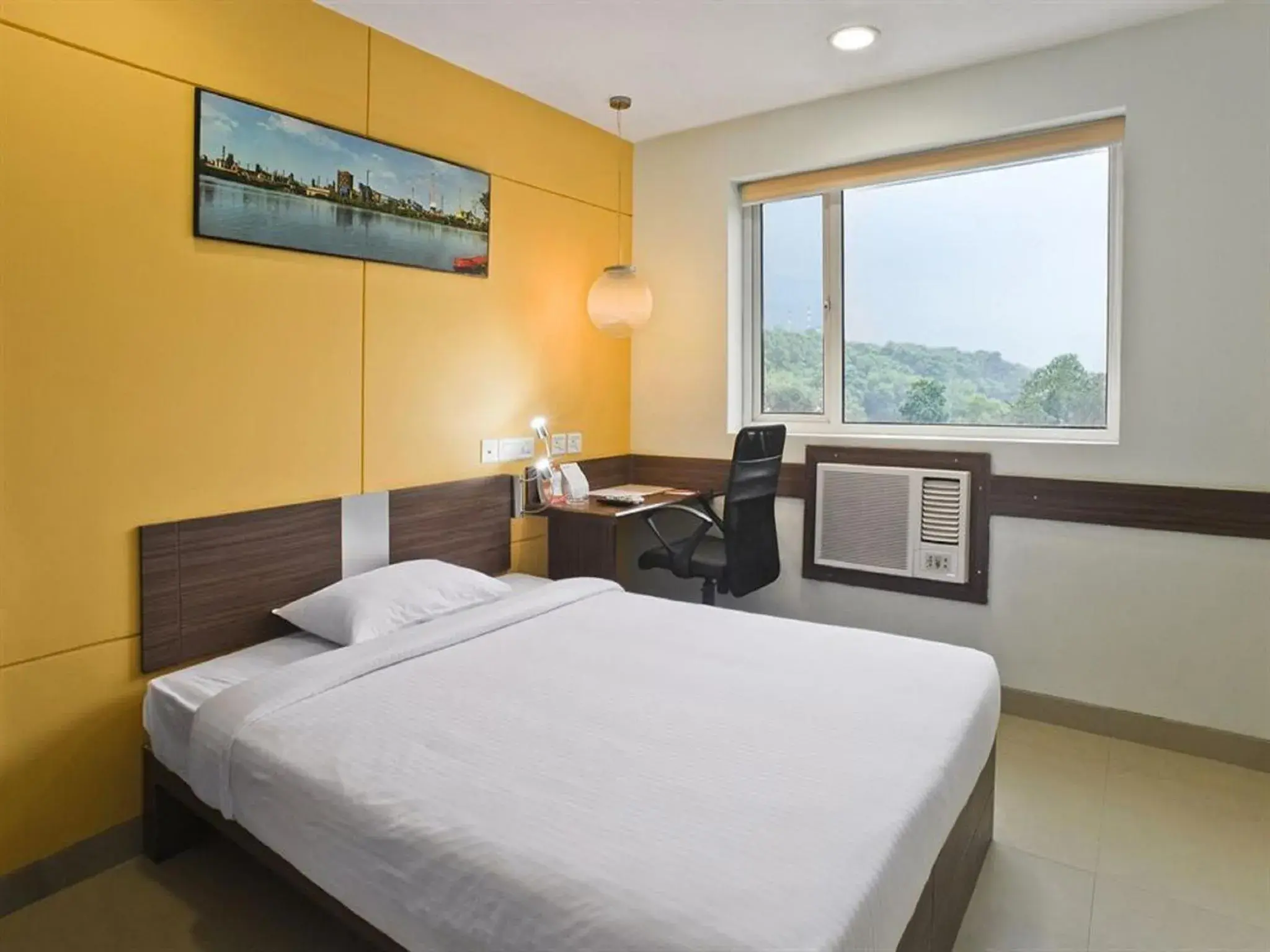 Bed, Room Photo in Ginger Faridabad