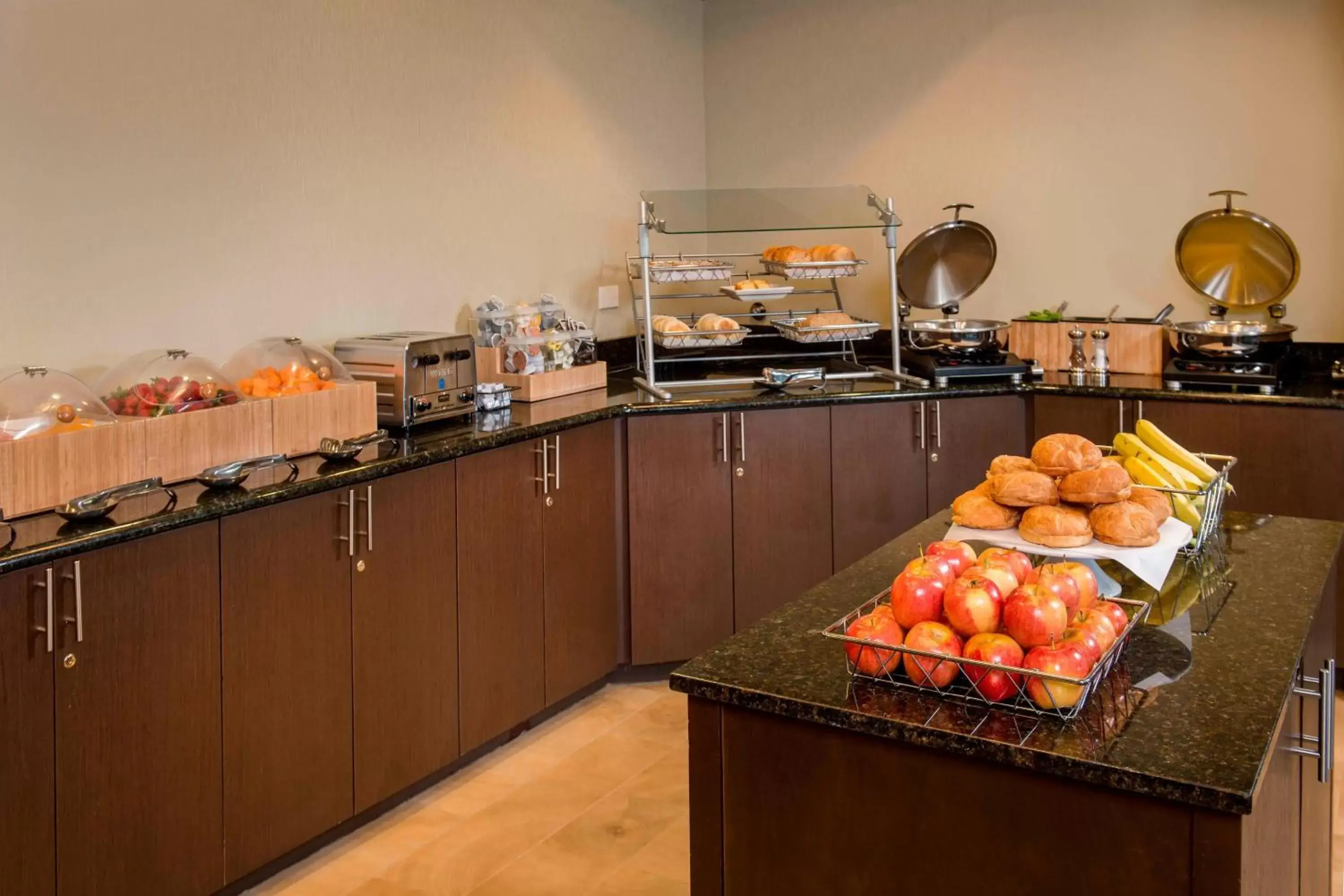 Breakfast, Food in Springhill Suites by Marriott State College