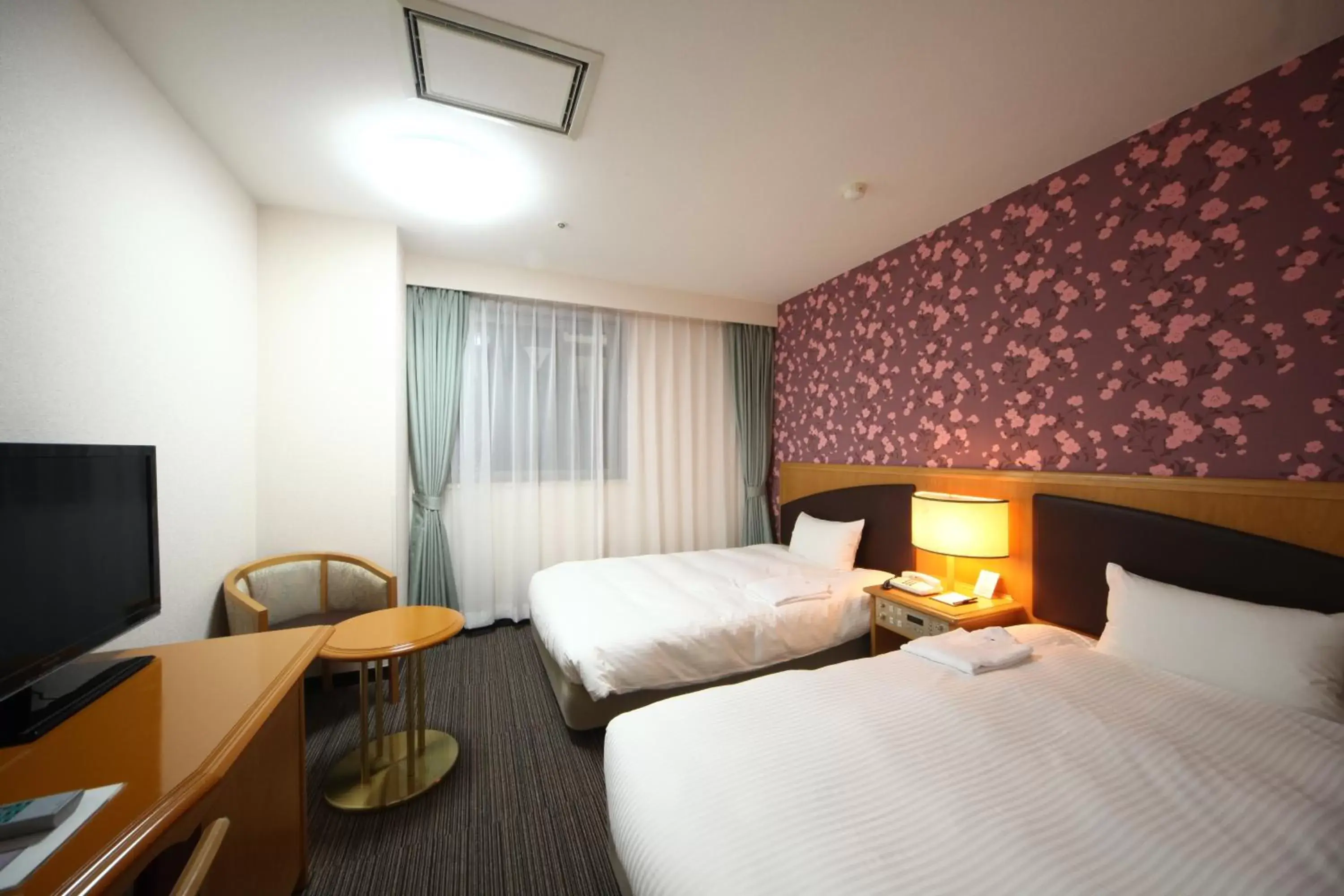 Photo of the whole room, Room Photo in Hotel Wing International Tomakomai