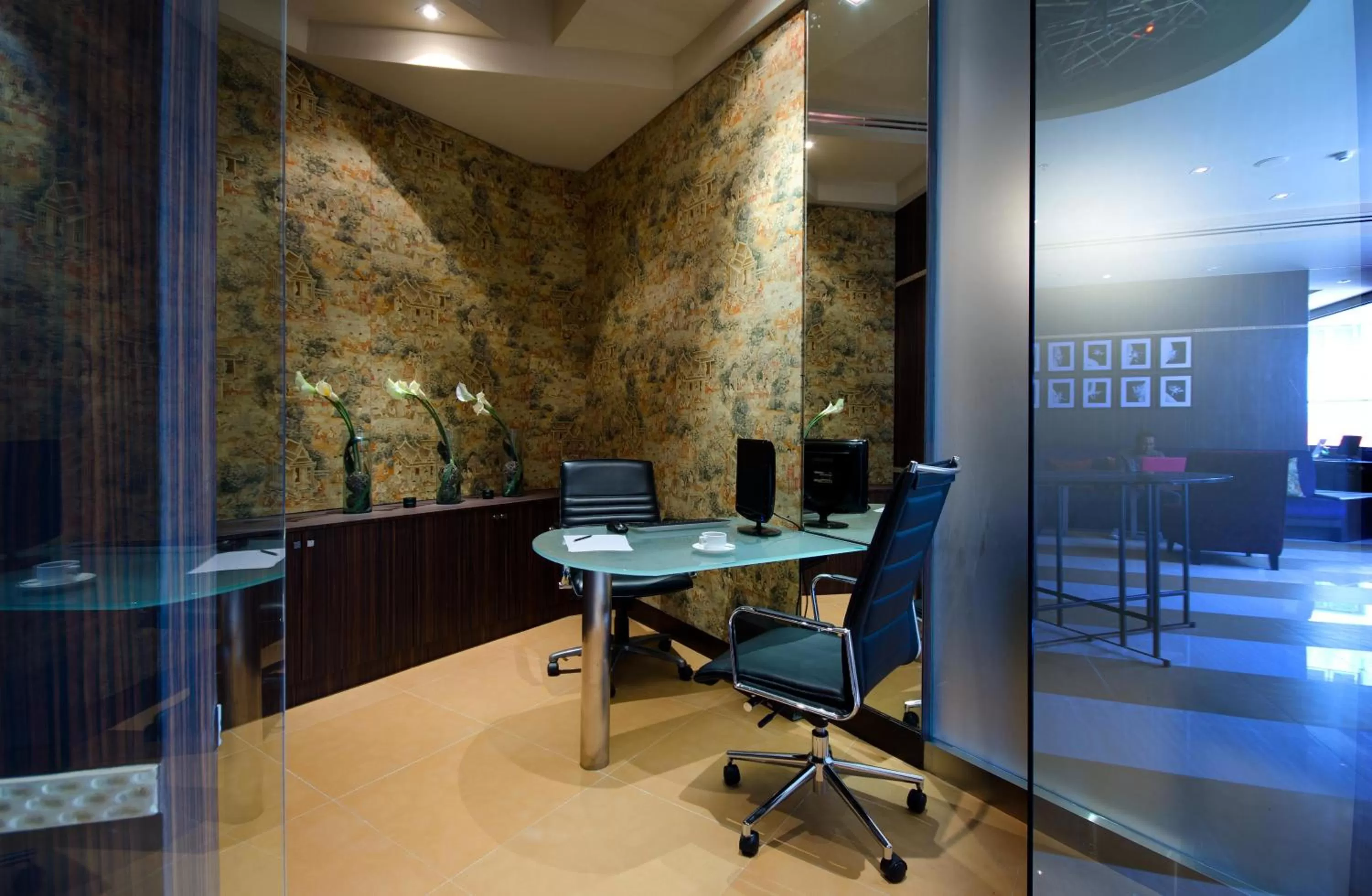 Business facilities in Tongtara Riverview Hotel