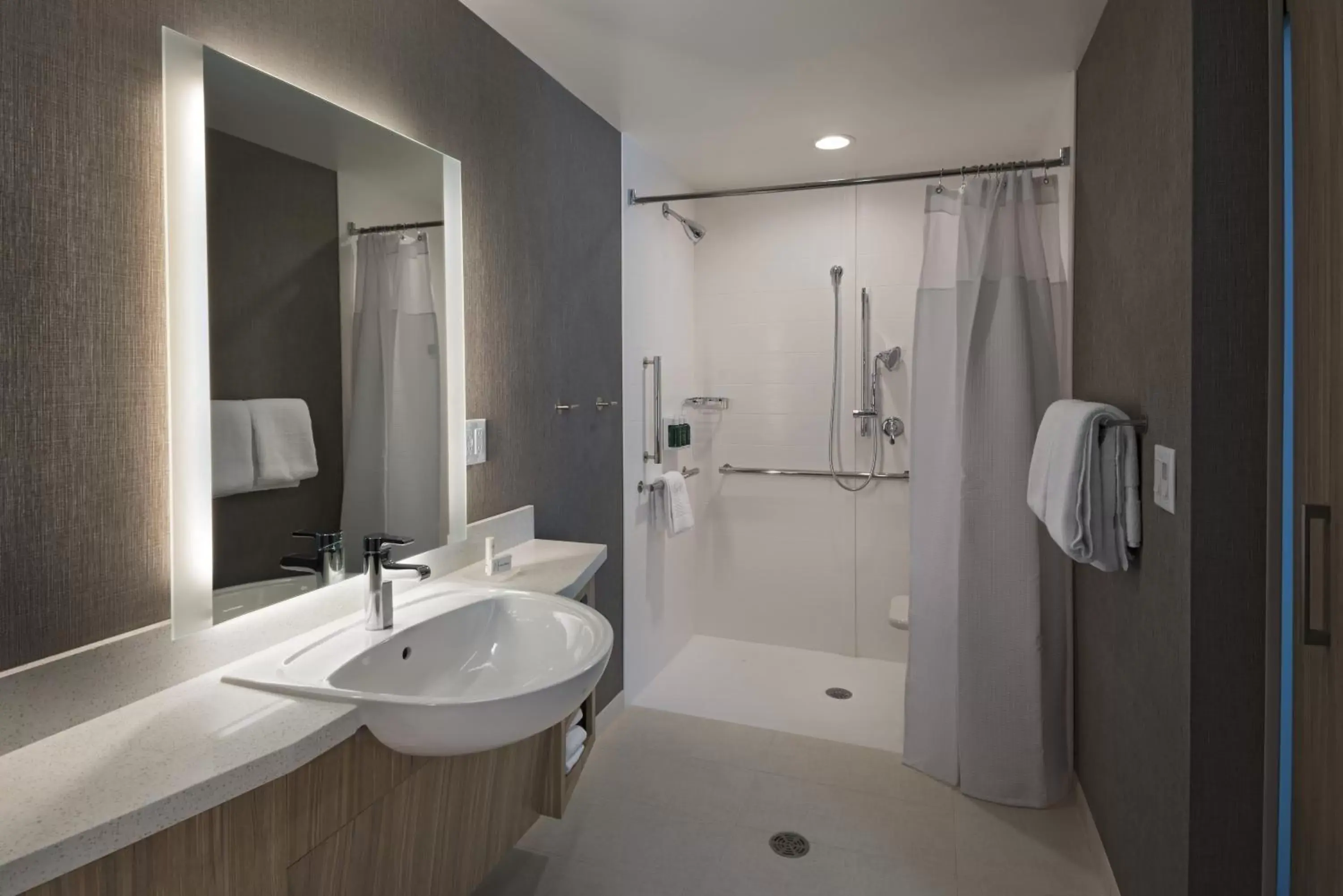Bathroom in SpringHill Suites by Marriott Denver West/Golden