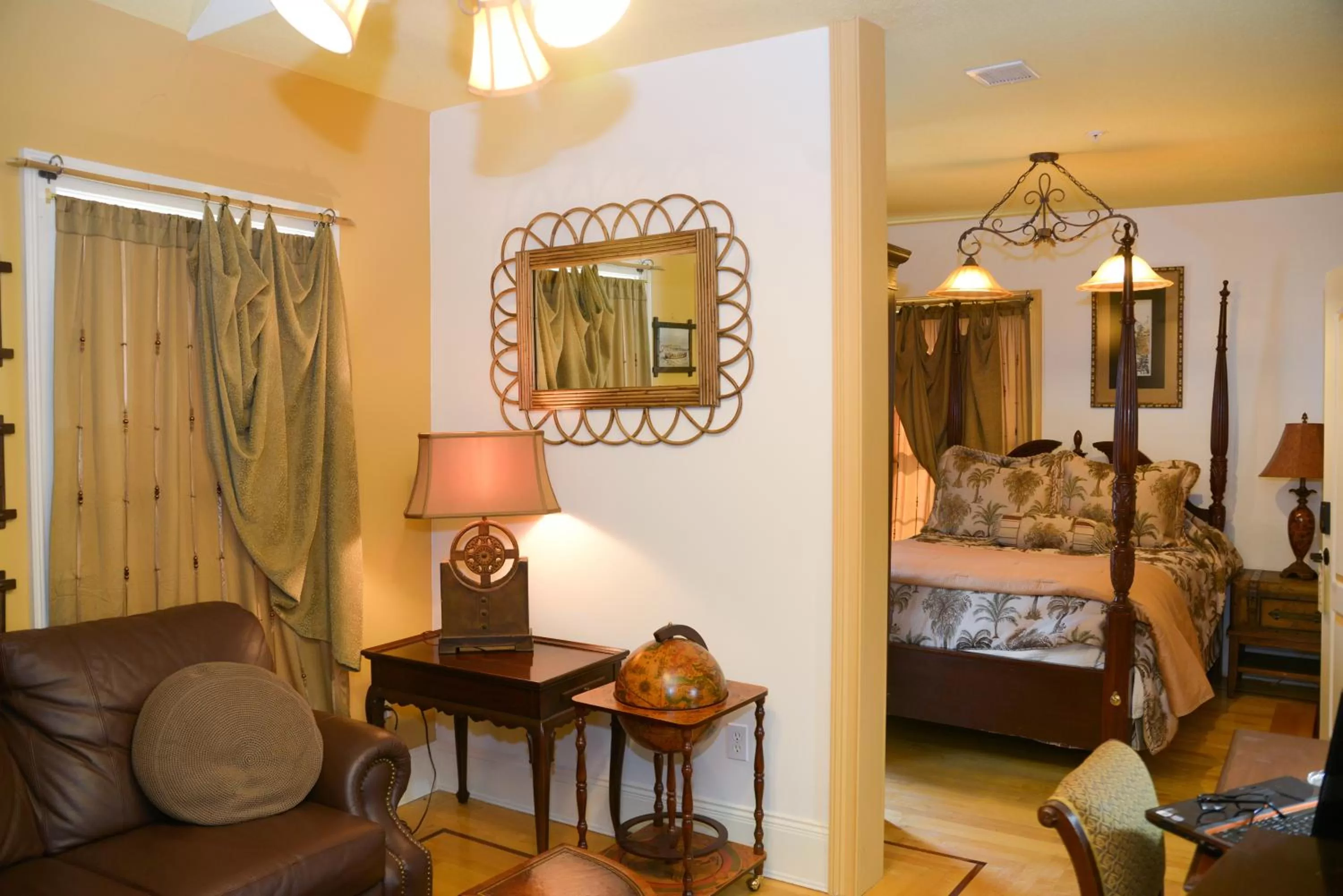 Bedroom, Seating Area in Naomi's Inn Bed & Breakfast