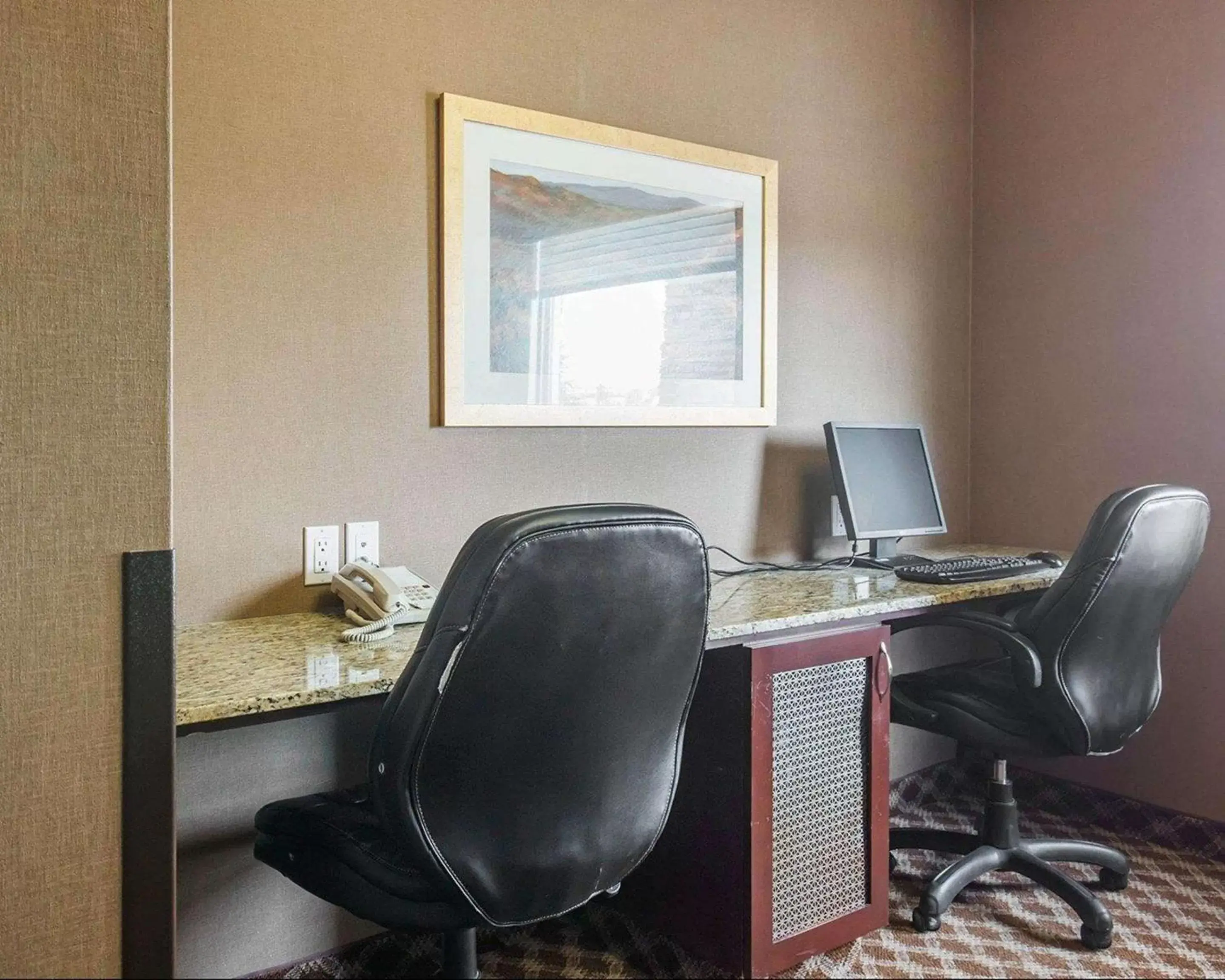 On site, Business Area/Conference Room in Comfort Inn & Suites Airdrie