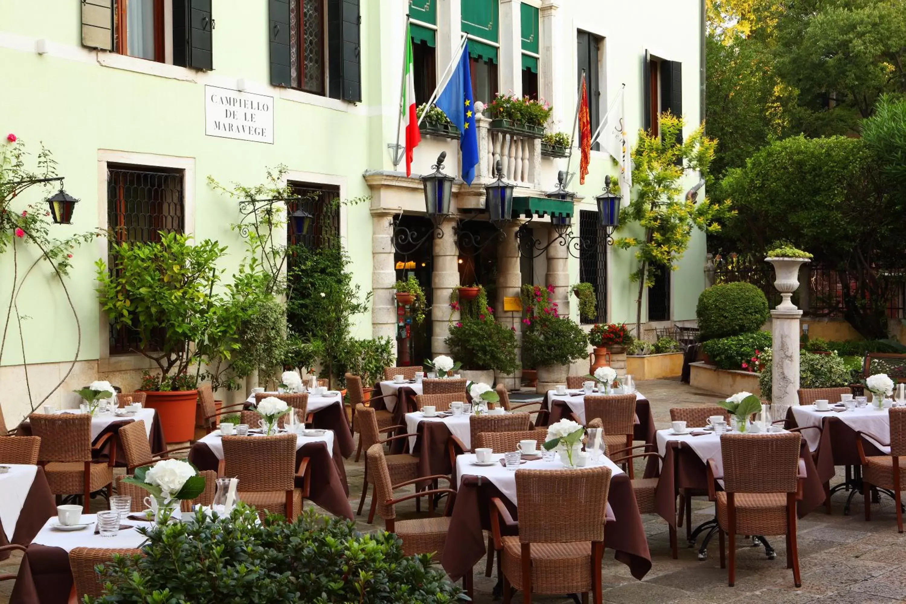 Garden, Restaurant/Places to Eat in Pensione Accademia - Villa Maravege