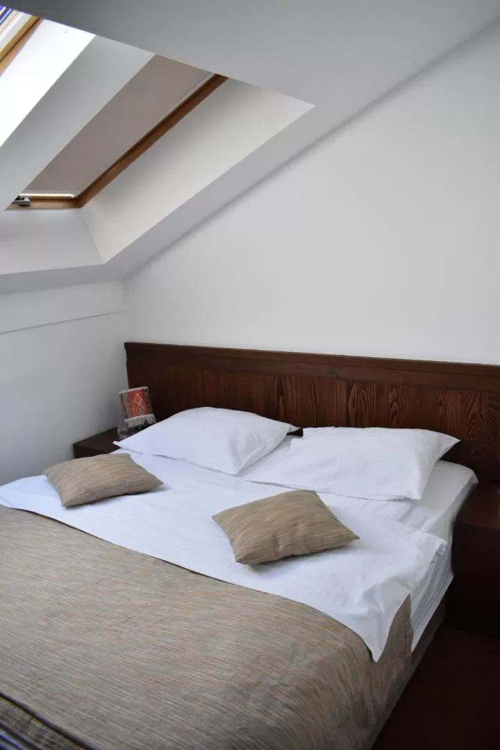 Bed in Garni Hotel Konak