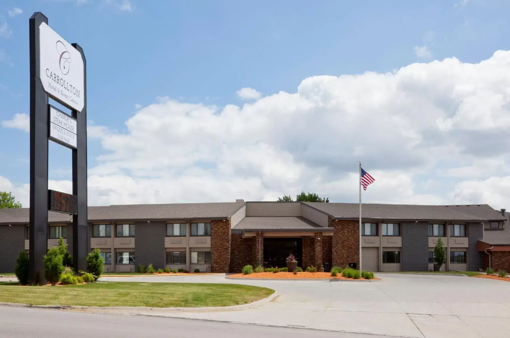 Property Building in Carrollton Hotel