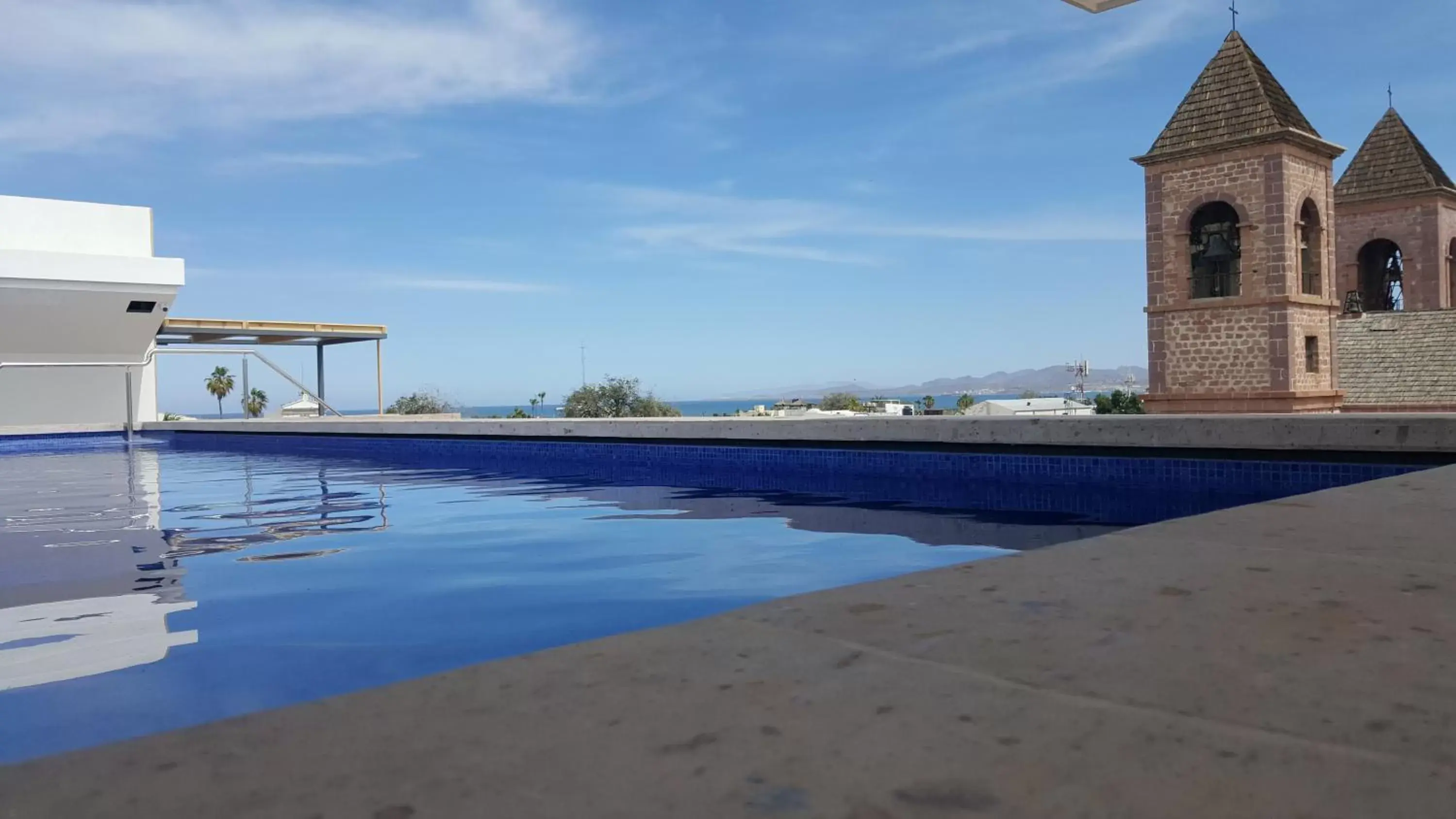 Swimming Pool in Hotel Catedral La Paz