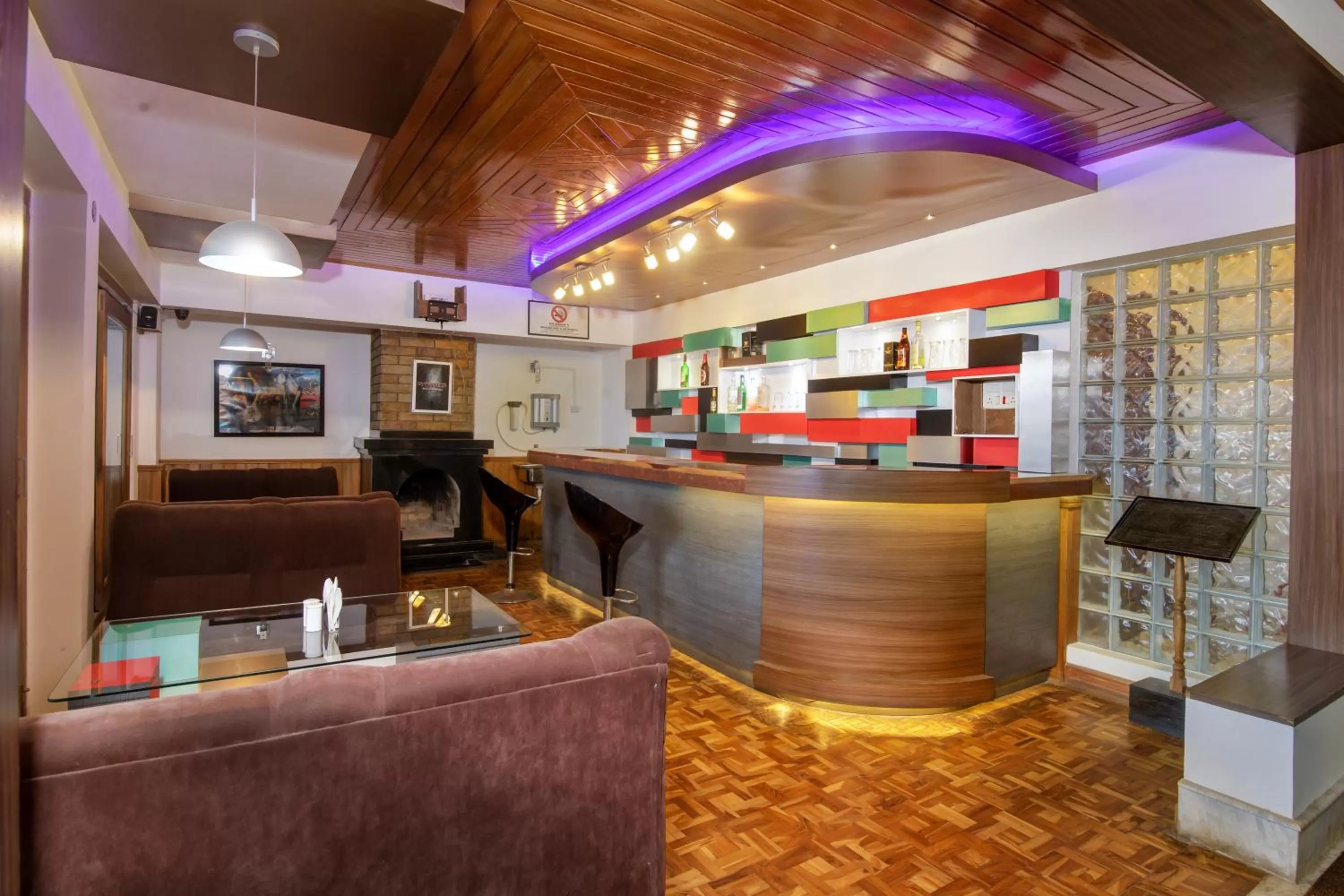 Lounge or bar, Lounge/Bar in Muscatel Yavachi - 400 Mts from MG Marg