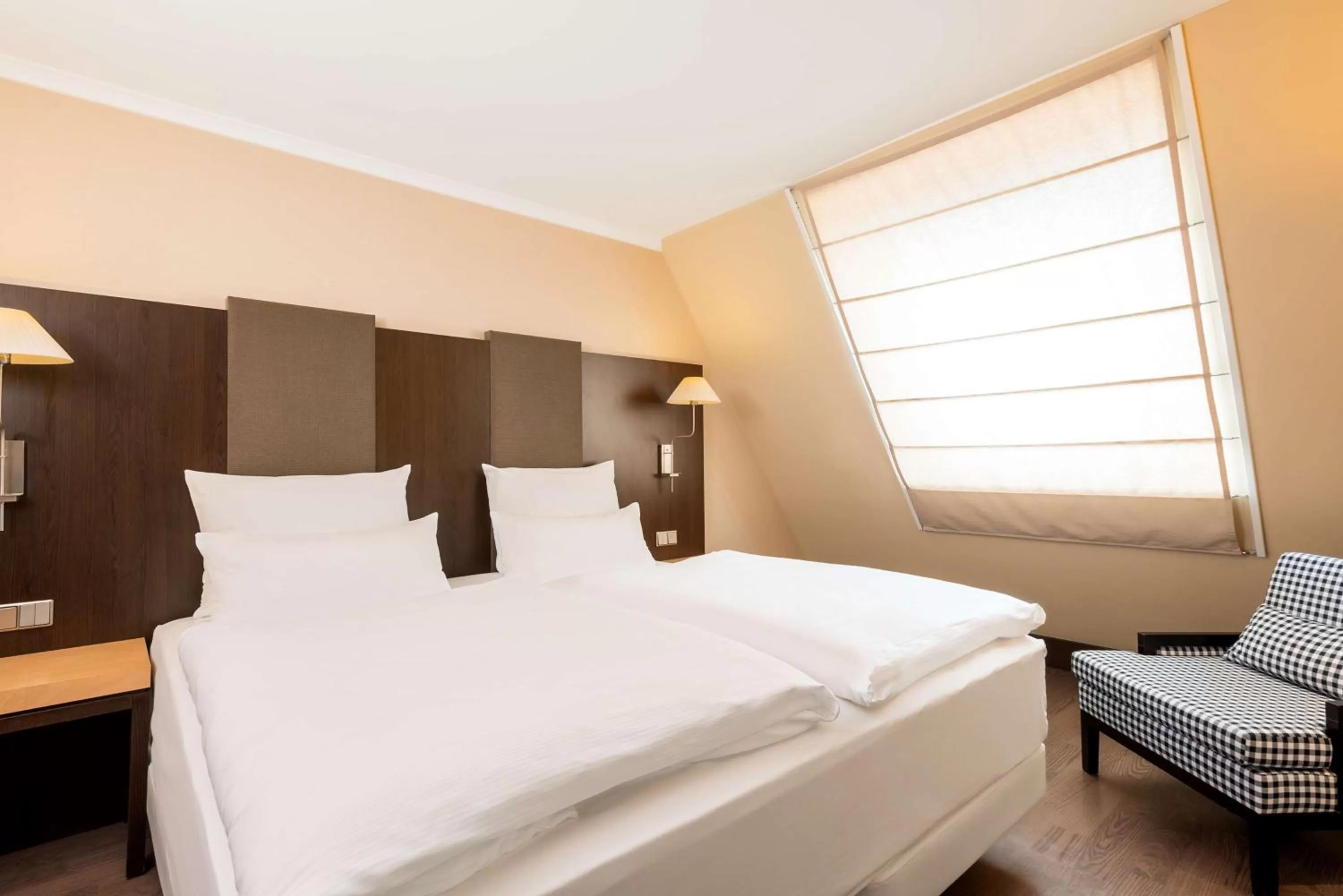 Family Room in NH Berlin Kurfürstendamm