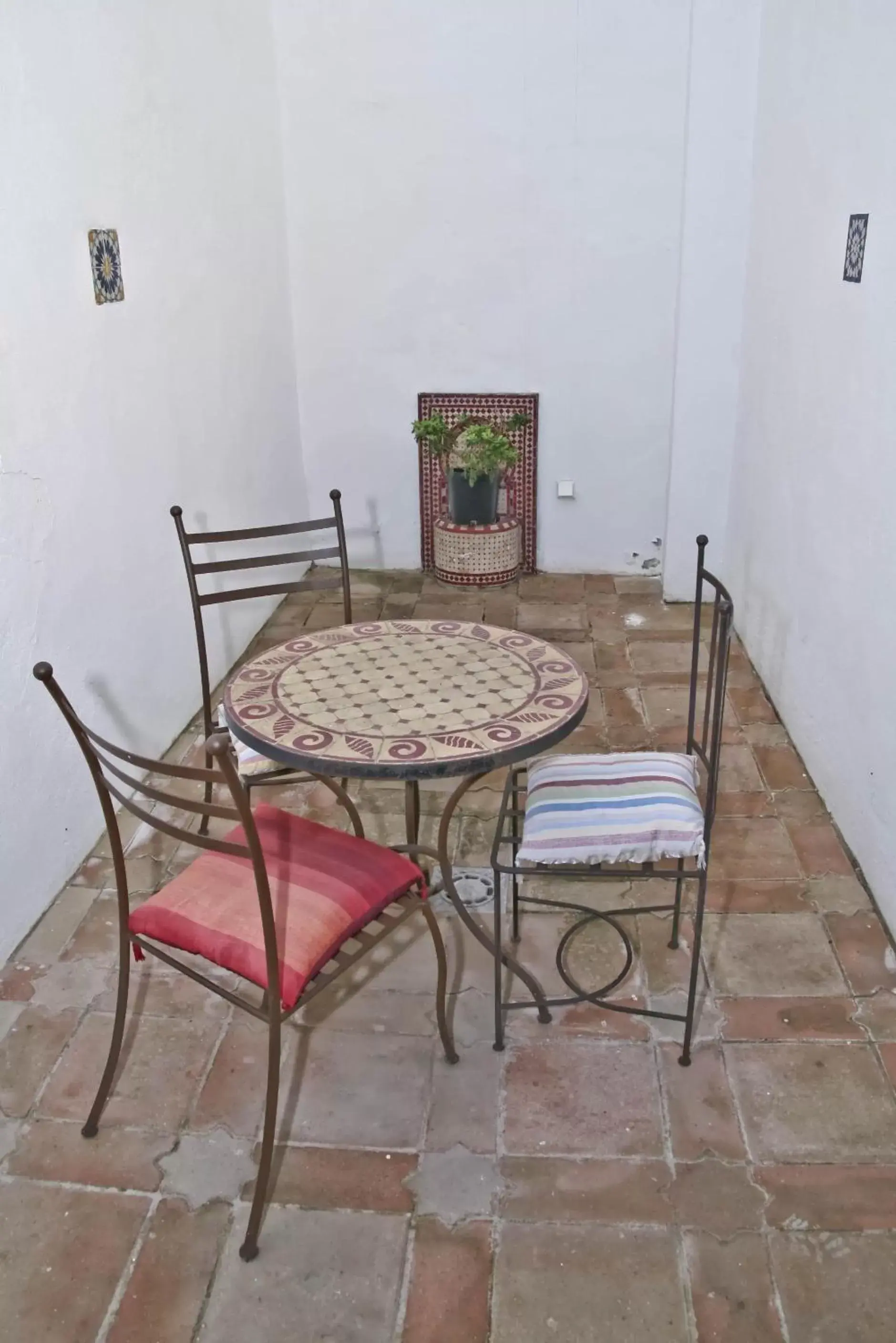 Patio, Dining Area in Alcoba del Rey de Sevilla