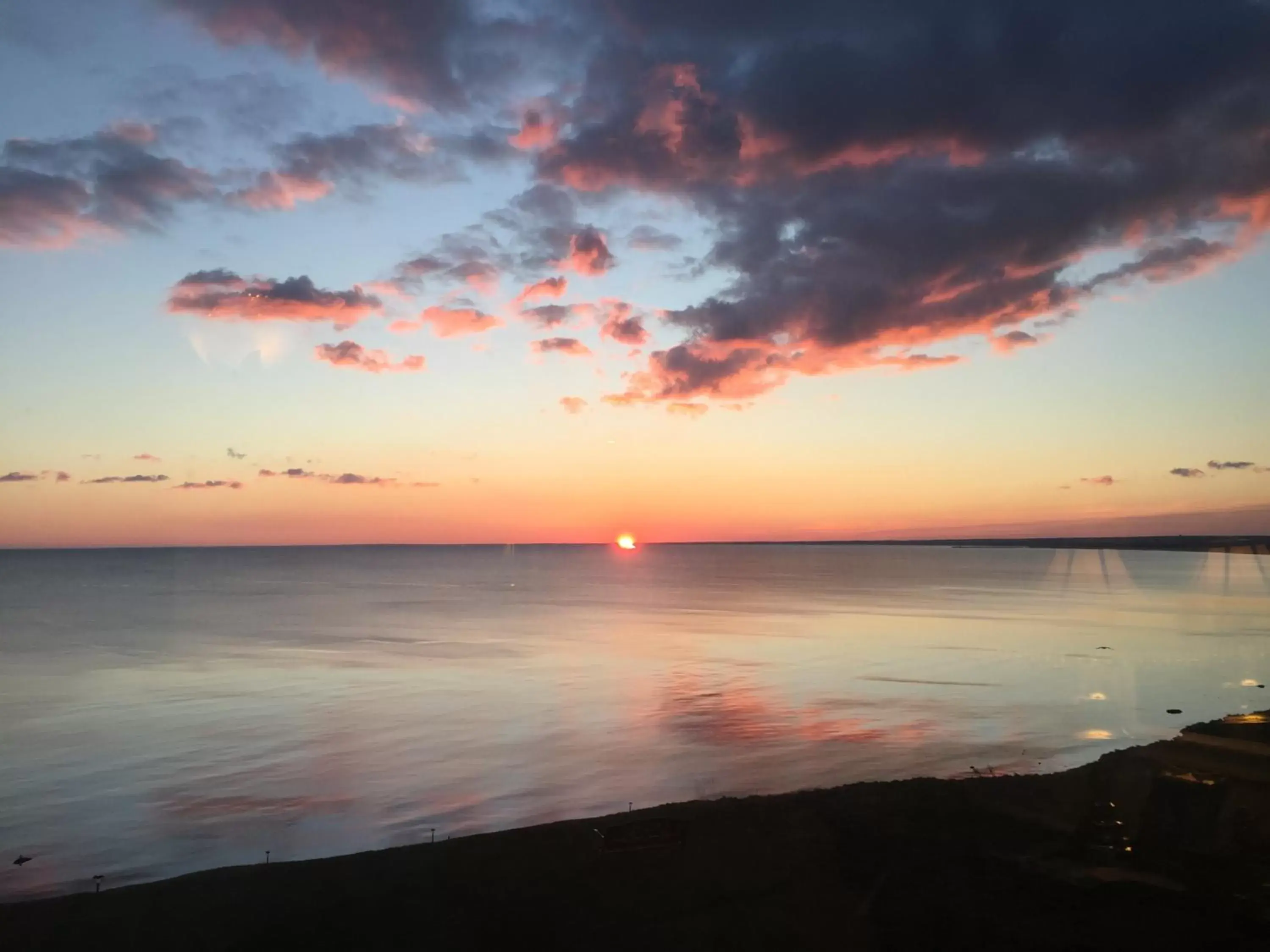 Natural landscape, Sunrise/Sunset in Inn 38 Oak Bluff Circle