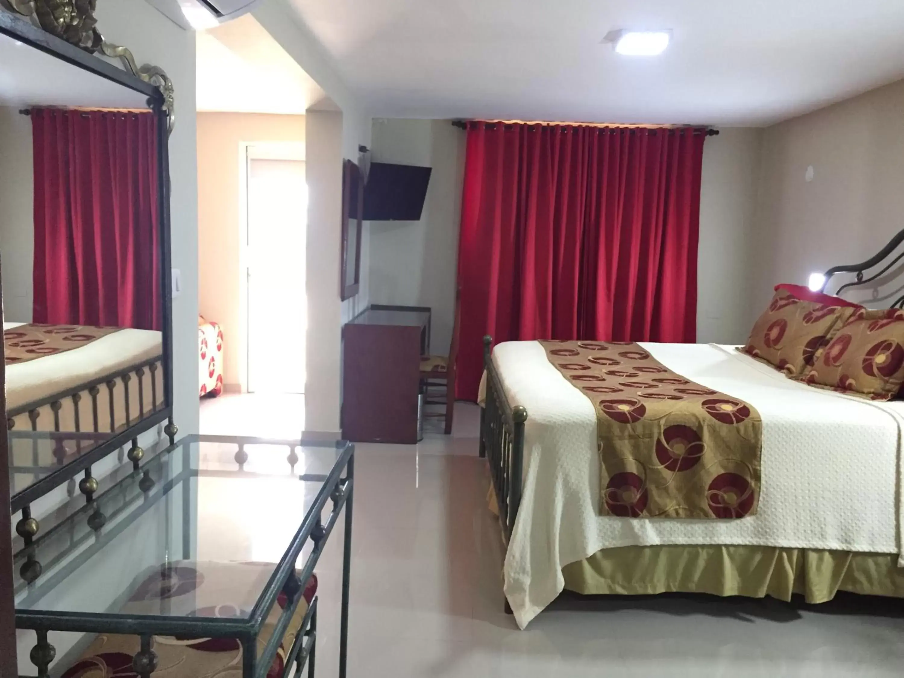 Standard King Room in Hotel Olimpo Standard King Room in Hotel Olimpo