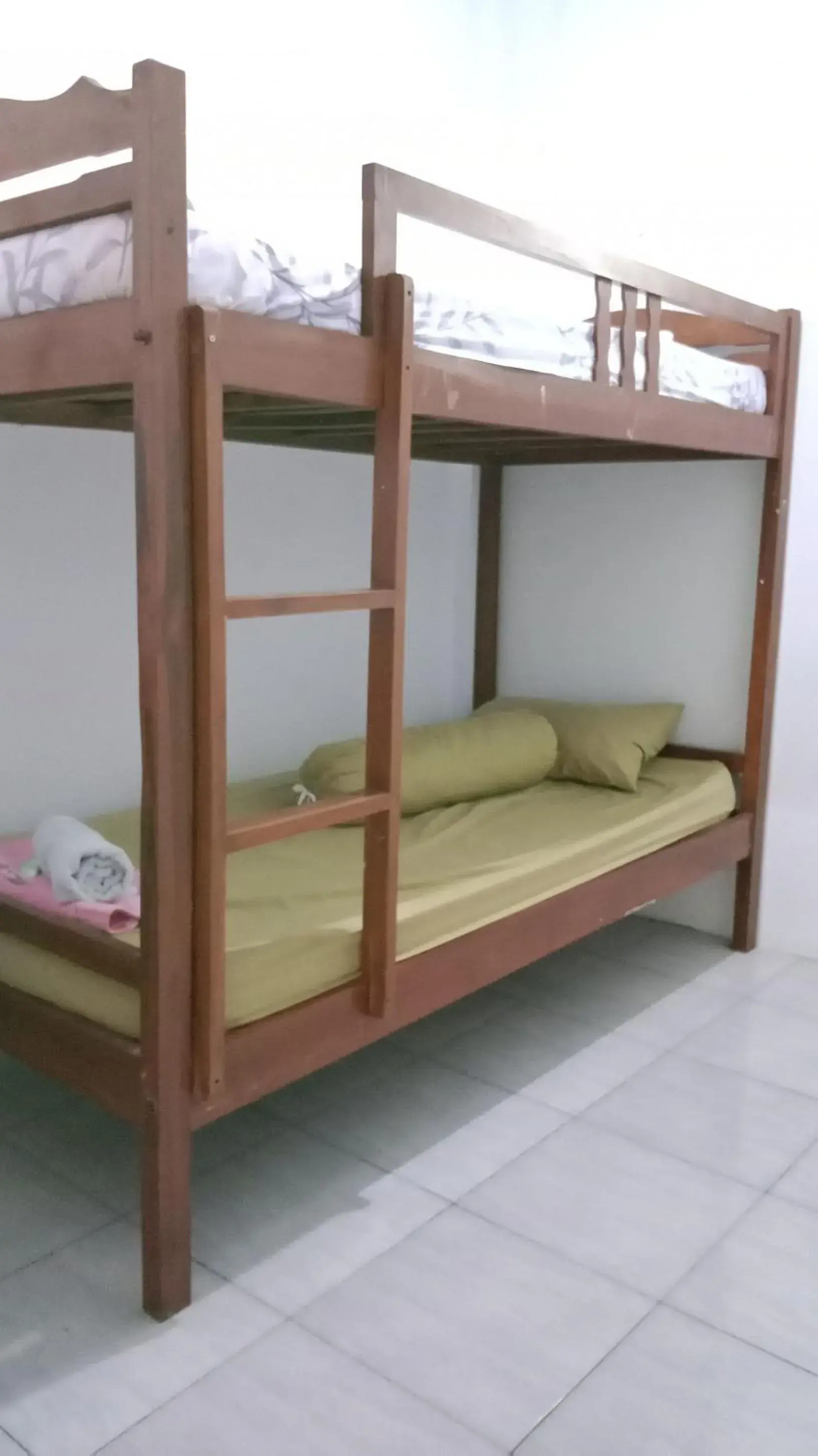 bunk bed in Tiga Dua Homestay