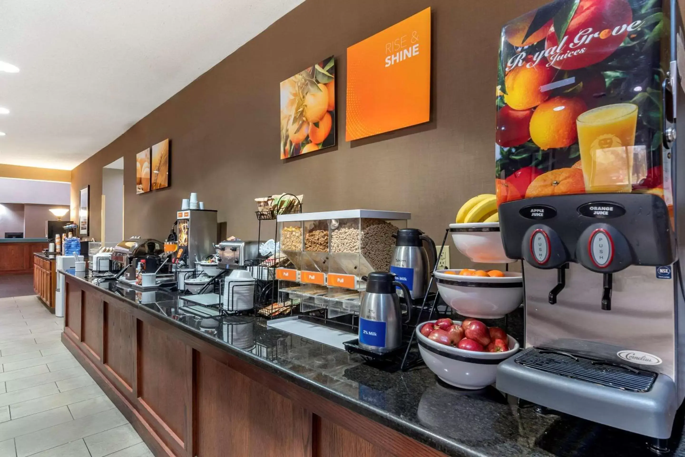 Restaurant/places to eat in Comfort Inn & Suites Lees Summit -Kansas City