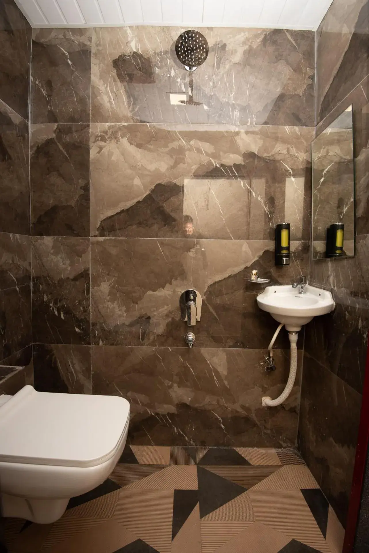 Bathroom in Hotel Priceless Suite-Nesco Exhibition Goregaon