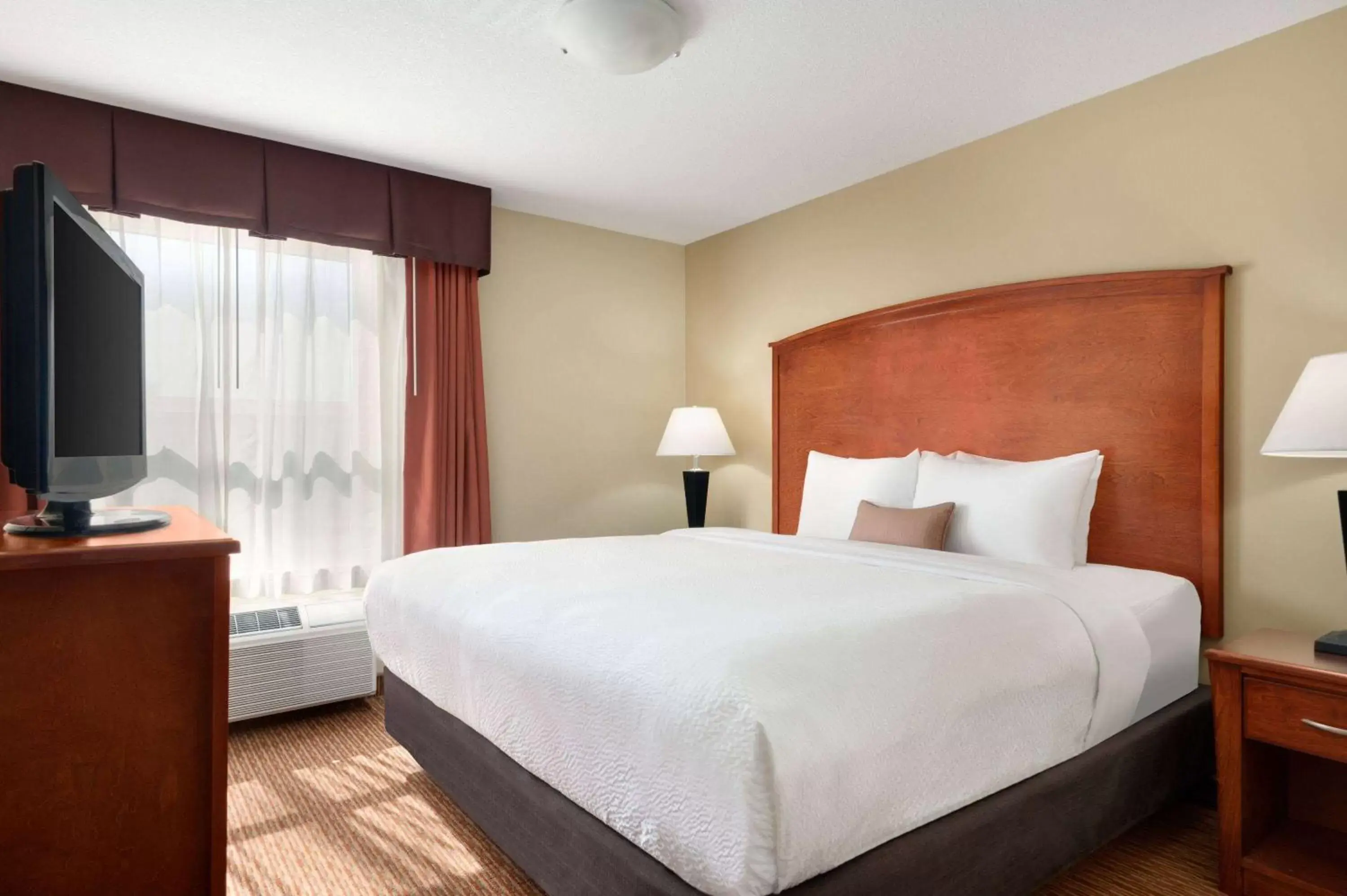 Bed in Days Inn & Suites by Wyndham Sherwood Park Edmonton