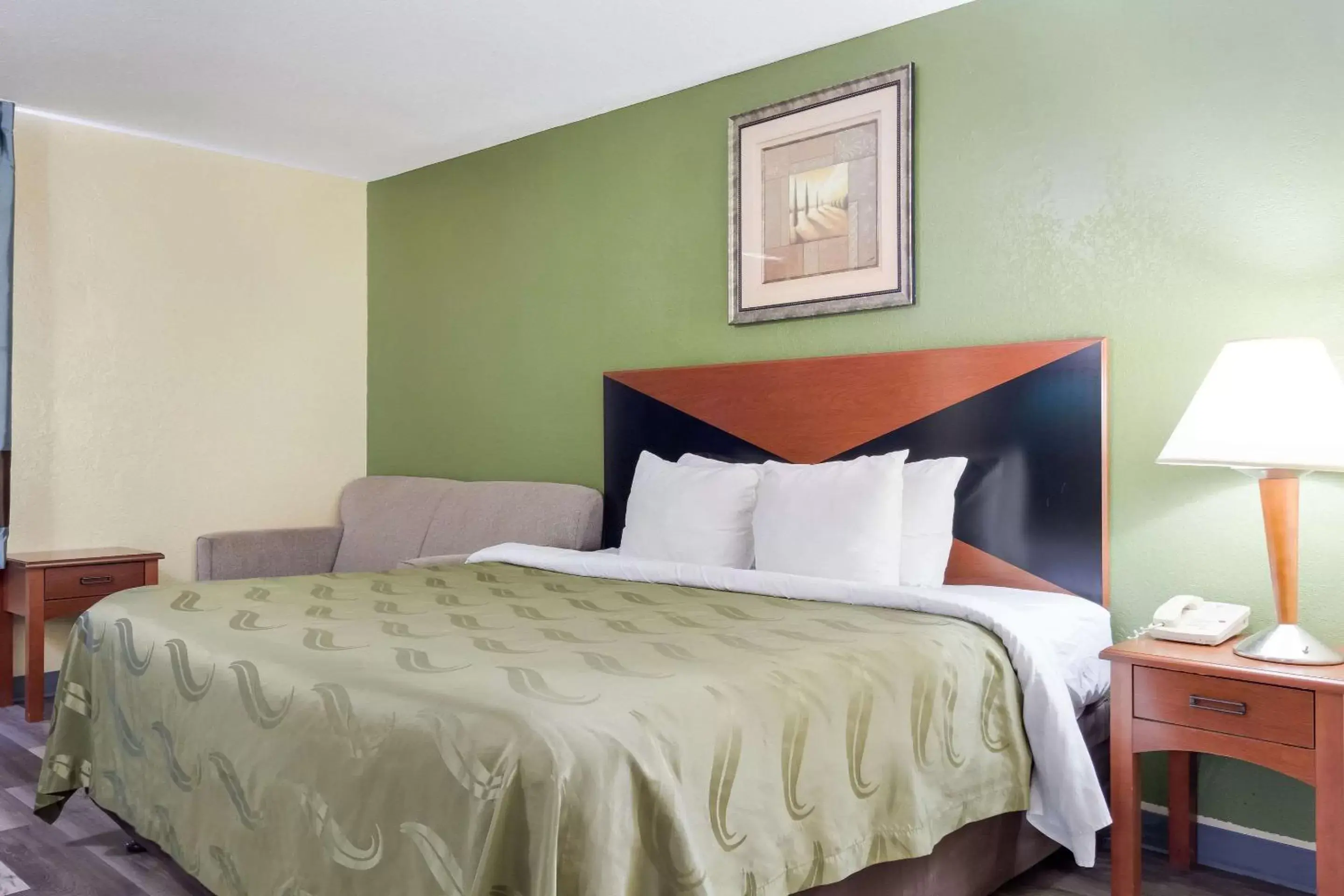 Bedroom, Bed in Quality Inn Baytown - Houston East