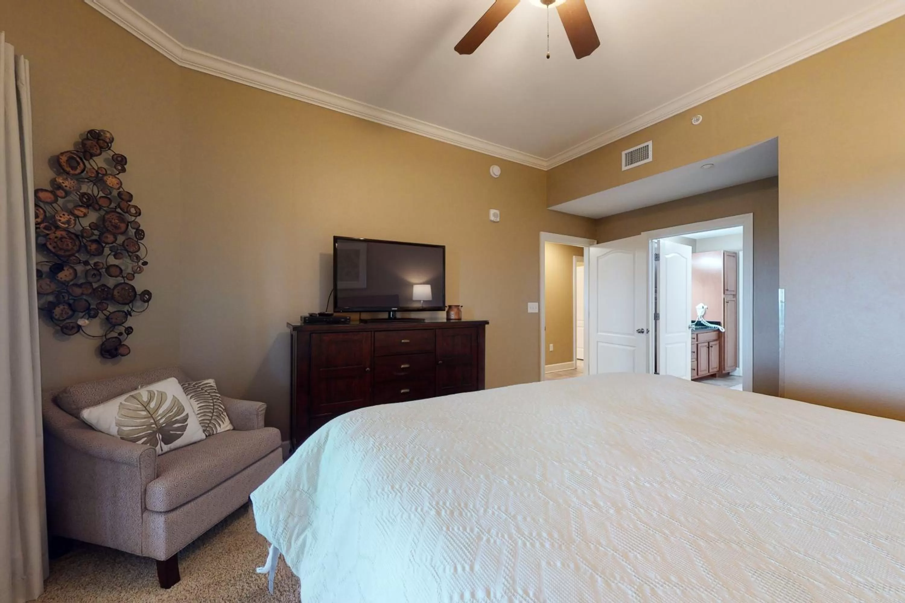 TV/Entertainment Center in Phoenix West II #1916