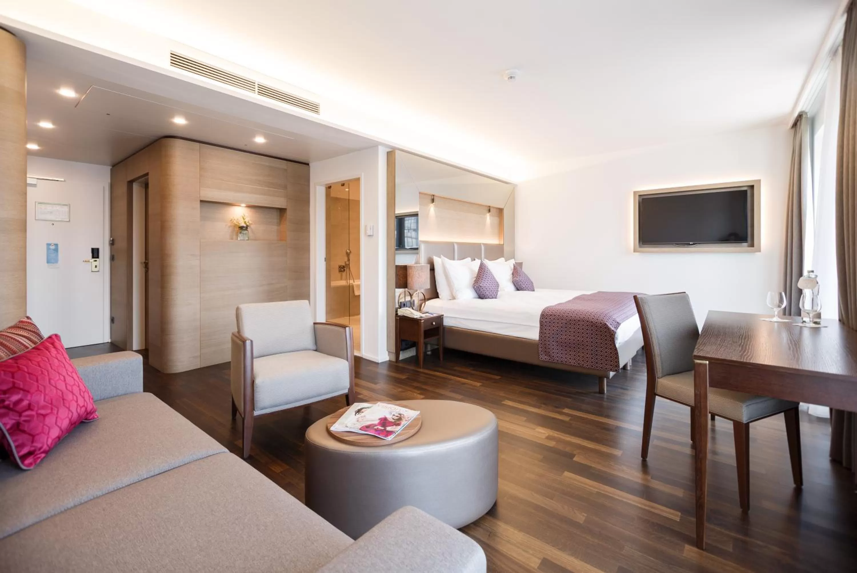 Photo of the whole room, Bed in IMLAUER HOTEL PITTER Salzburg