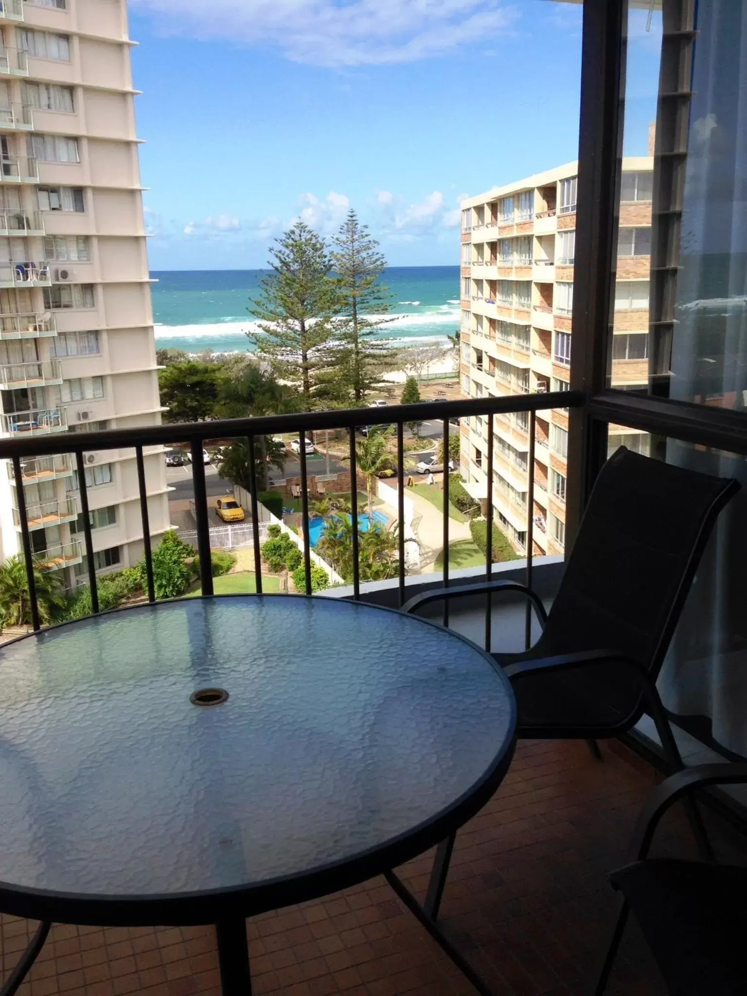 BBQ facilities in Burleigh Gardens North Hi-Rise Holiday Apartments