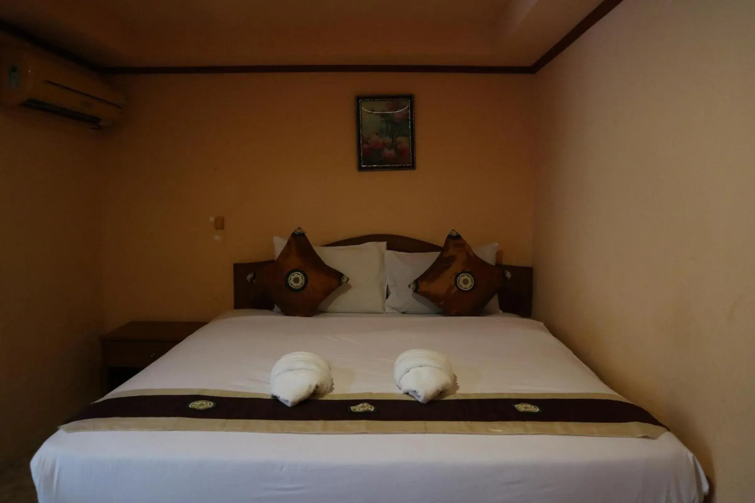 Bed in Island View Bungalows