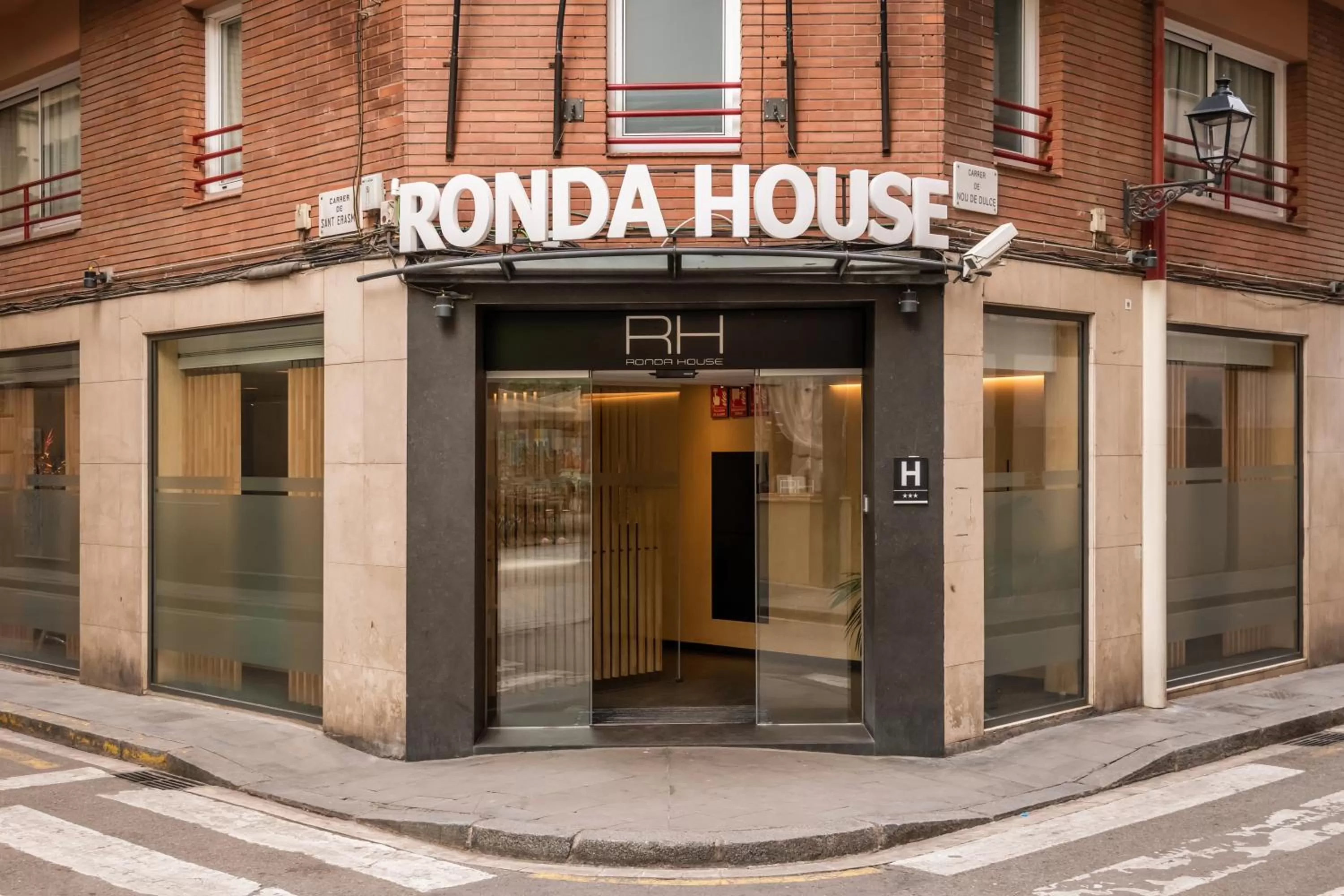 Facade/entrance in Ronda House