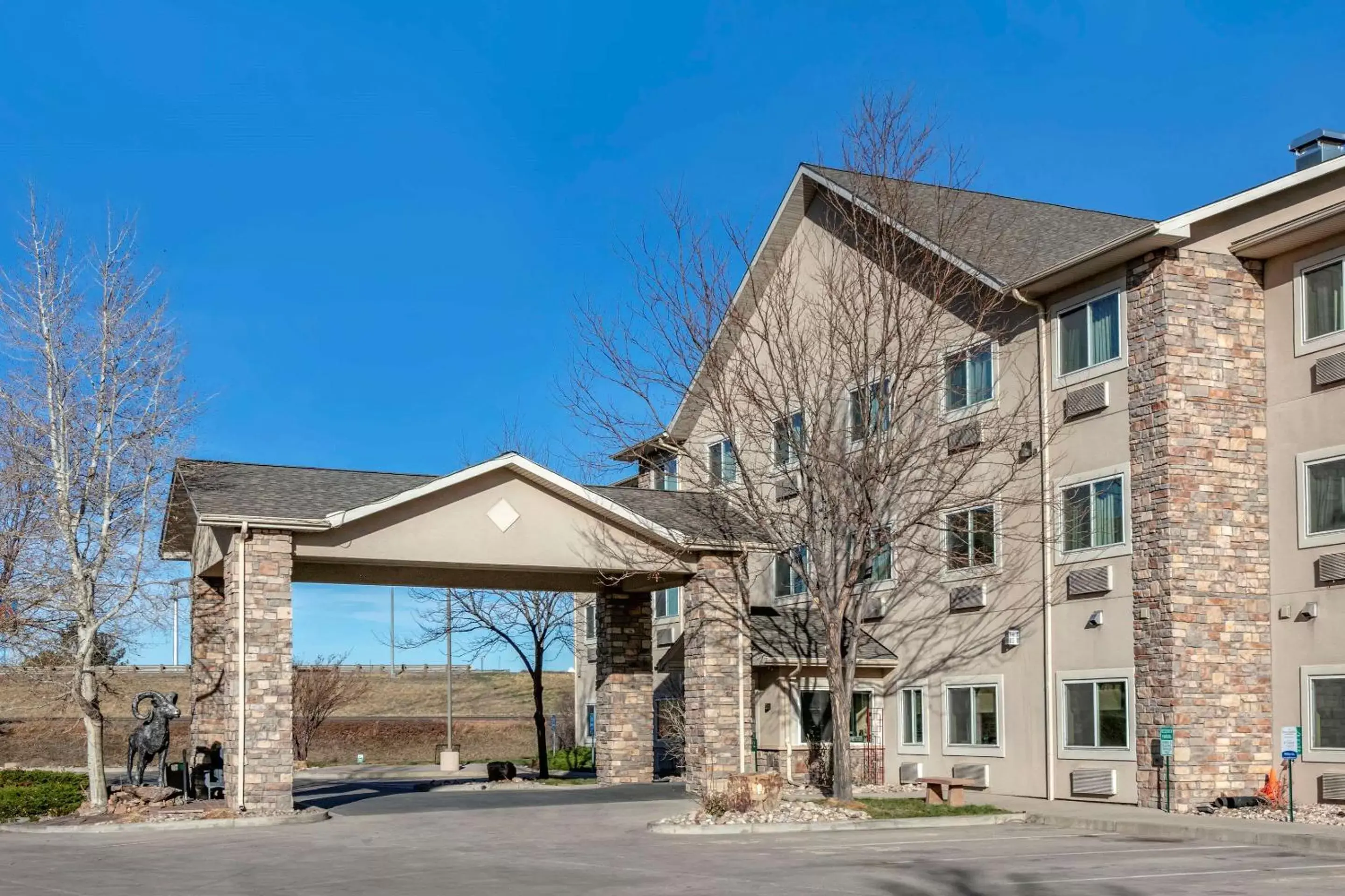 Property building in Comfort Inn Fort Collins North