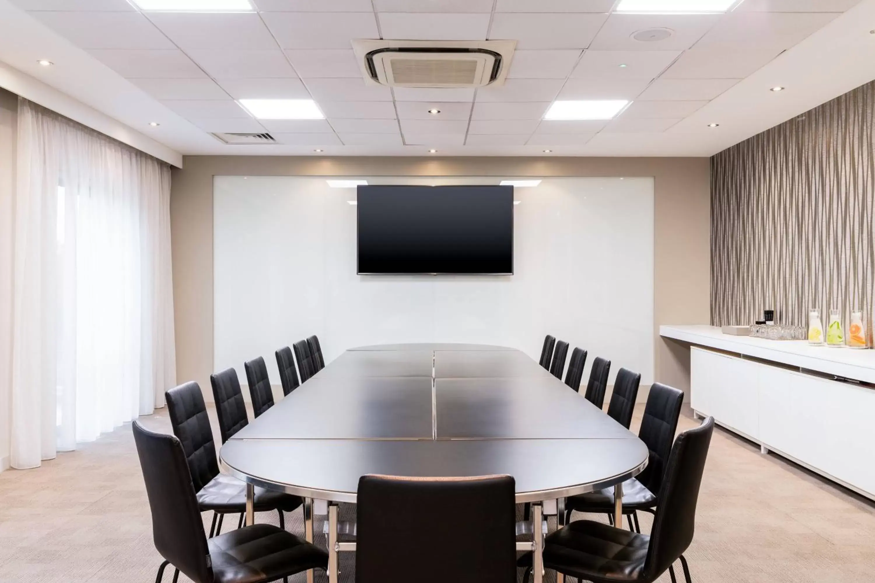 Meeting/conference room in AC Hotel by Marriott Manchester Salford Quays