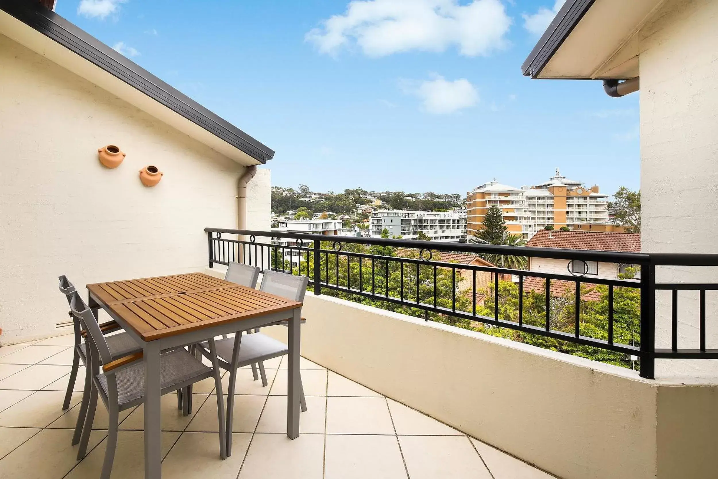 Balcony/Terrace in Terrigal Sails Serviced Apartments